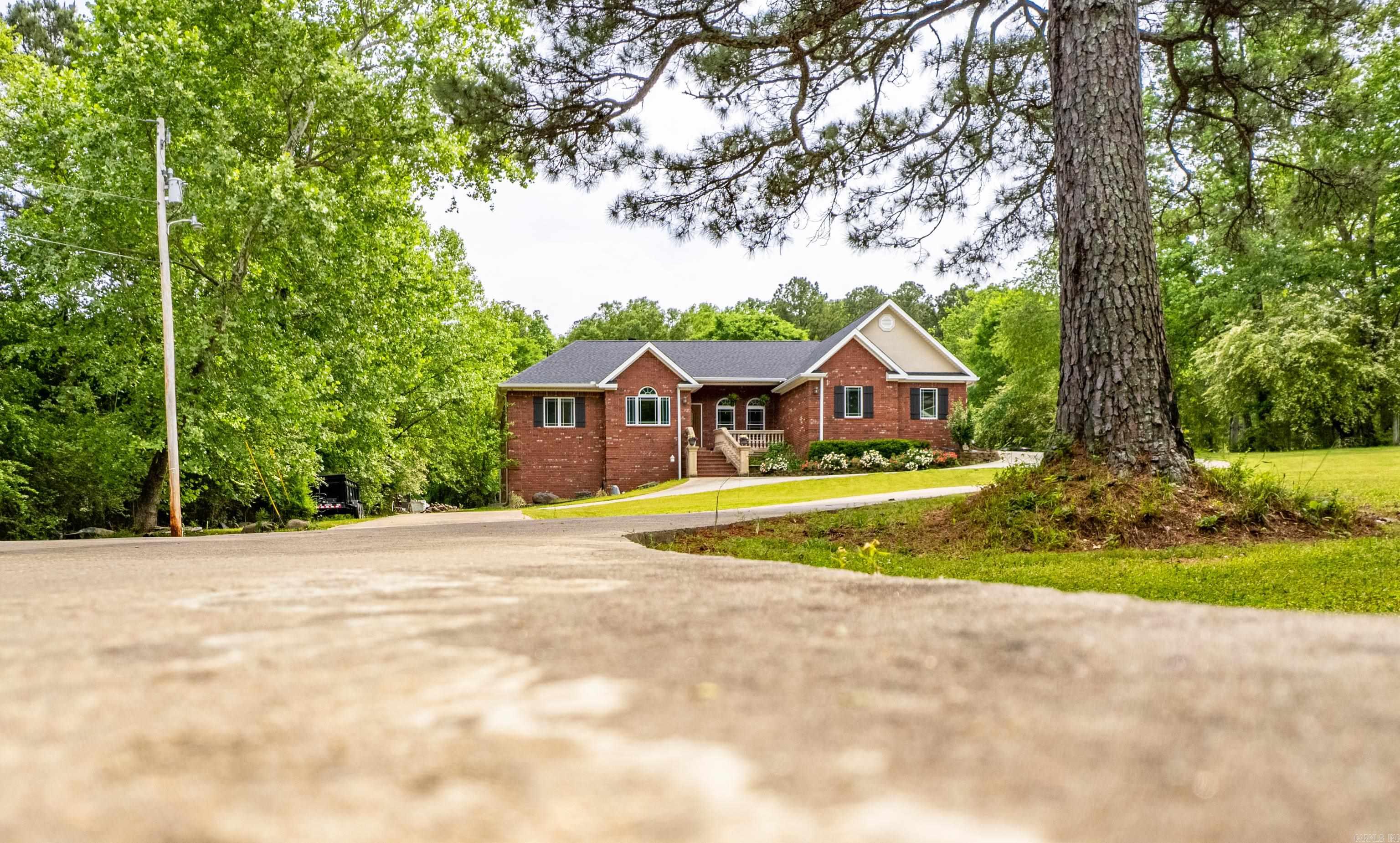 140  Frontier  Hot Springs, AR