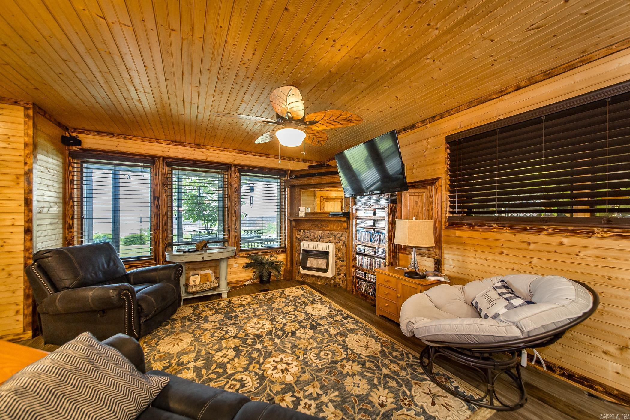 4 Long Hill Rd. Higden, AR 72067