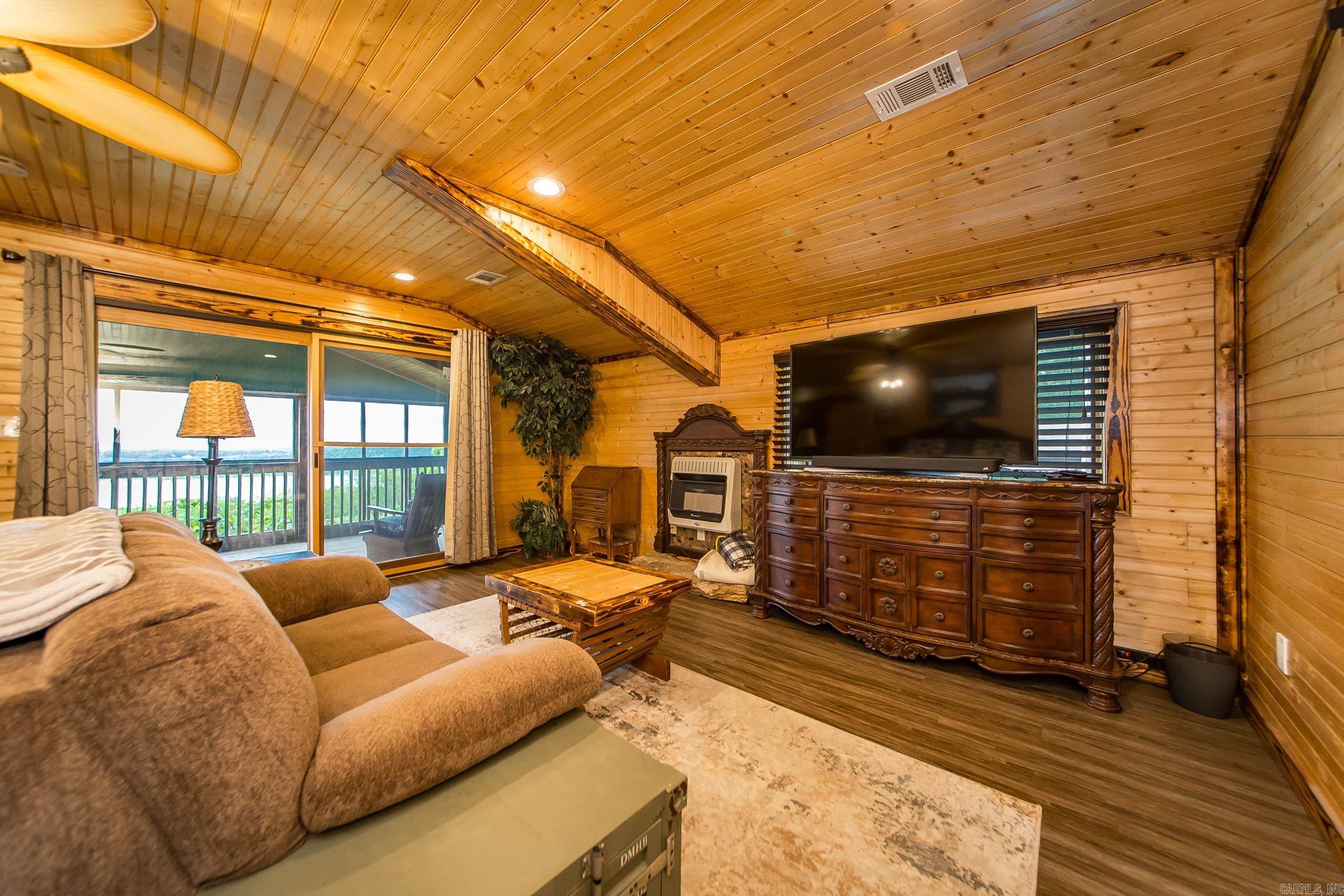 4 Long Hill Rd. Higden, AR 72067