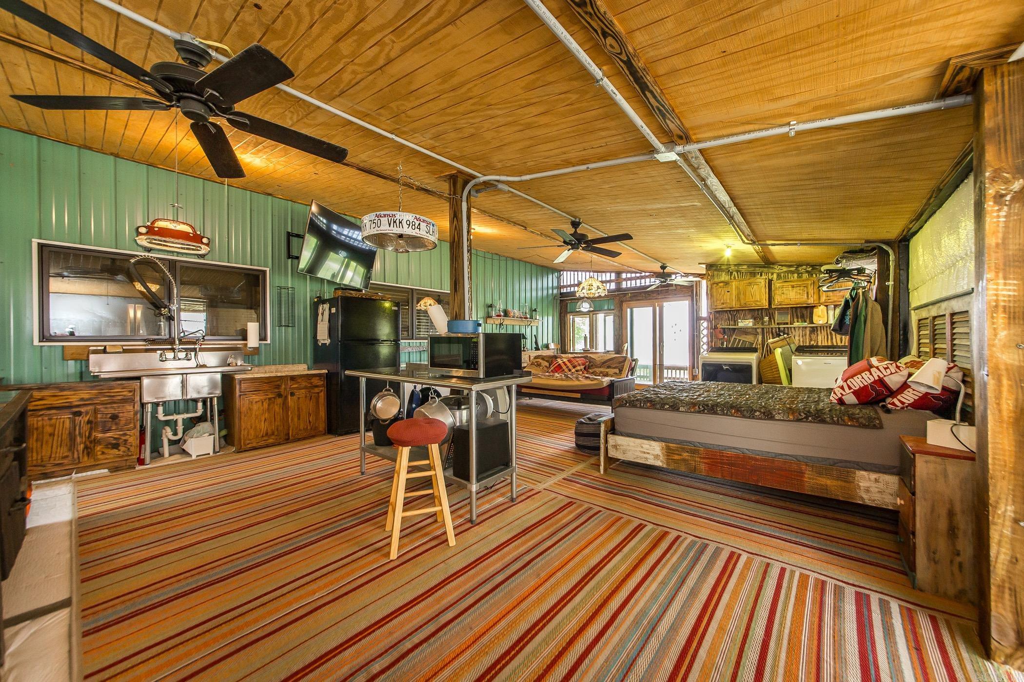 4 Long Hill Rd. Higden, AR 72067