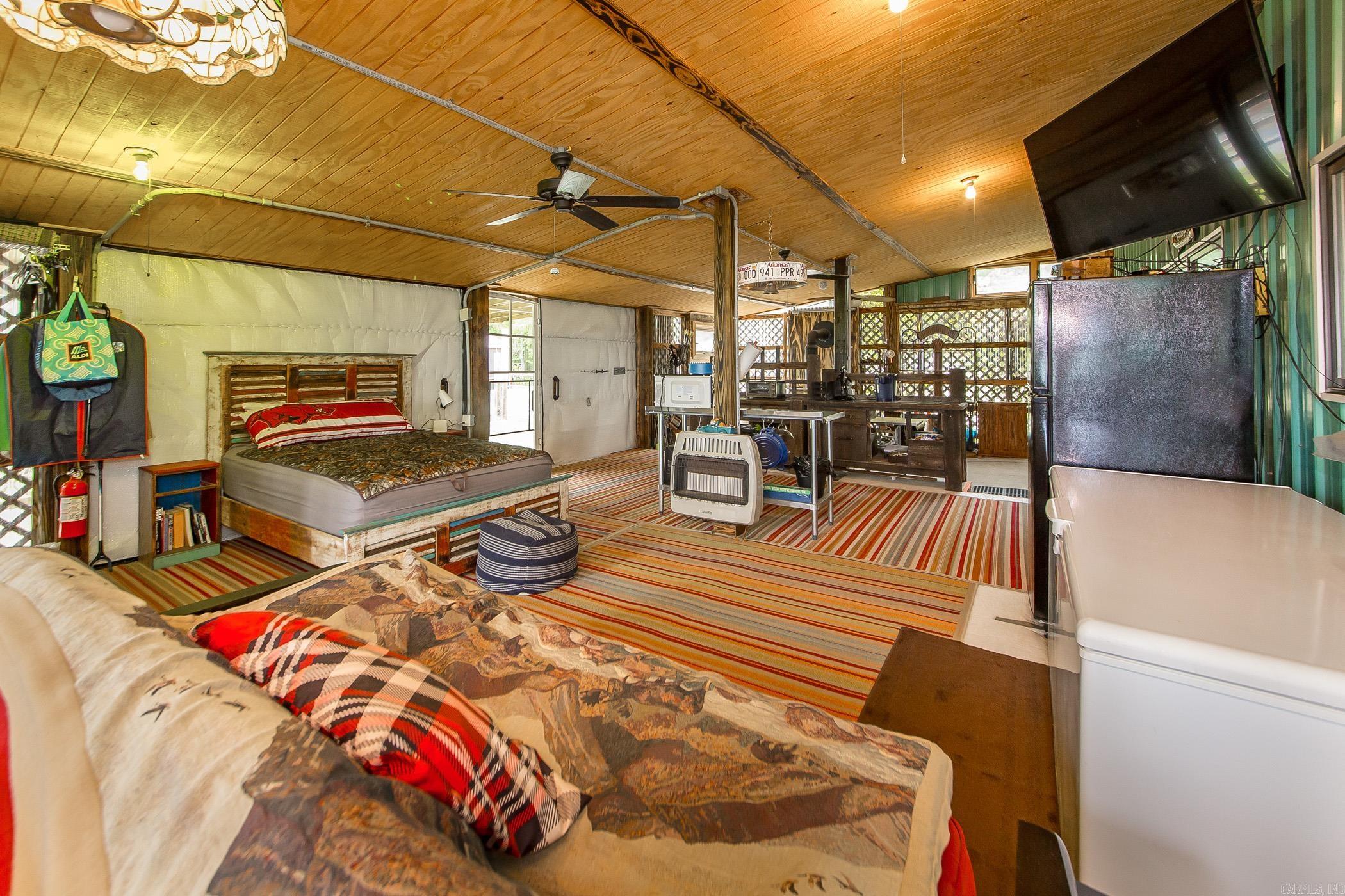 4 Long Hill Rd. Higden, AR 72067