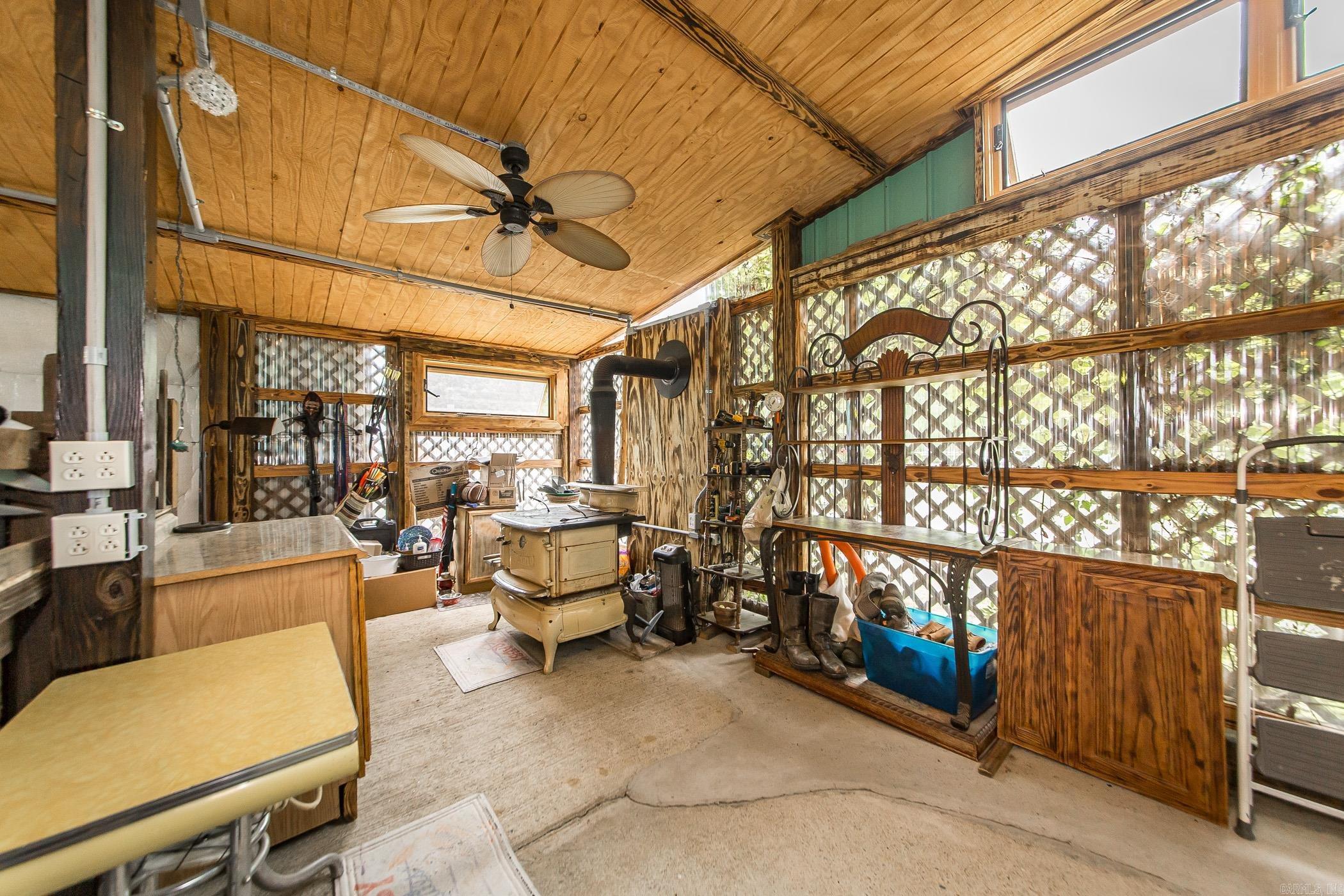 4 Long Hill Rd. Higden, AR 72067