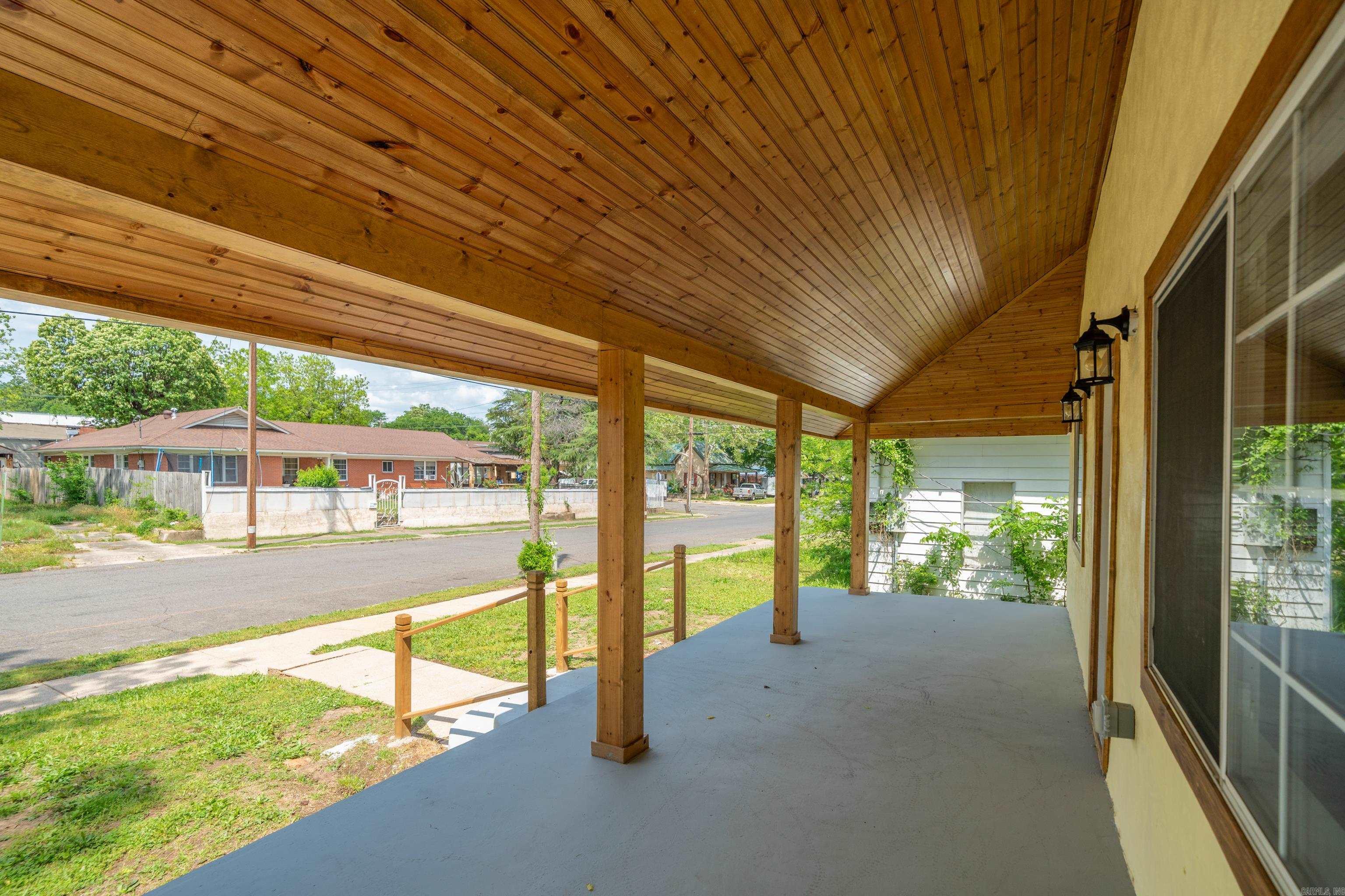 609  South  Hot Springs, AR