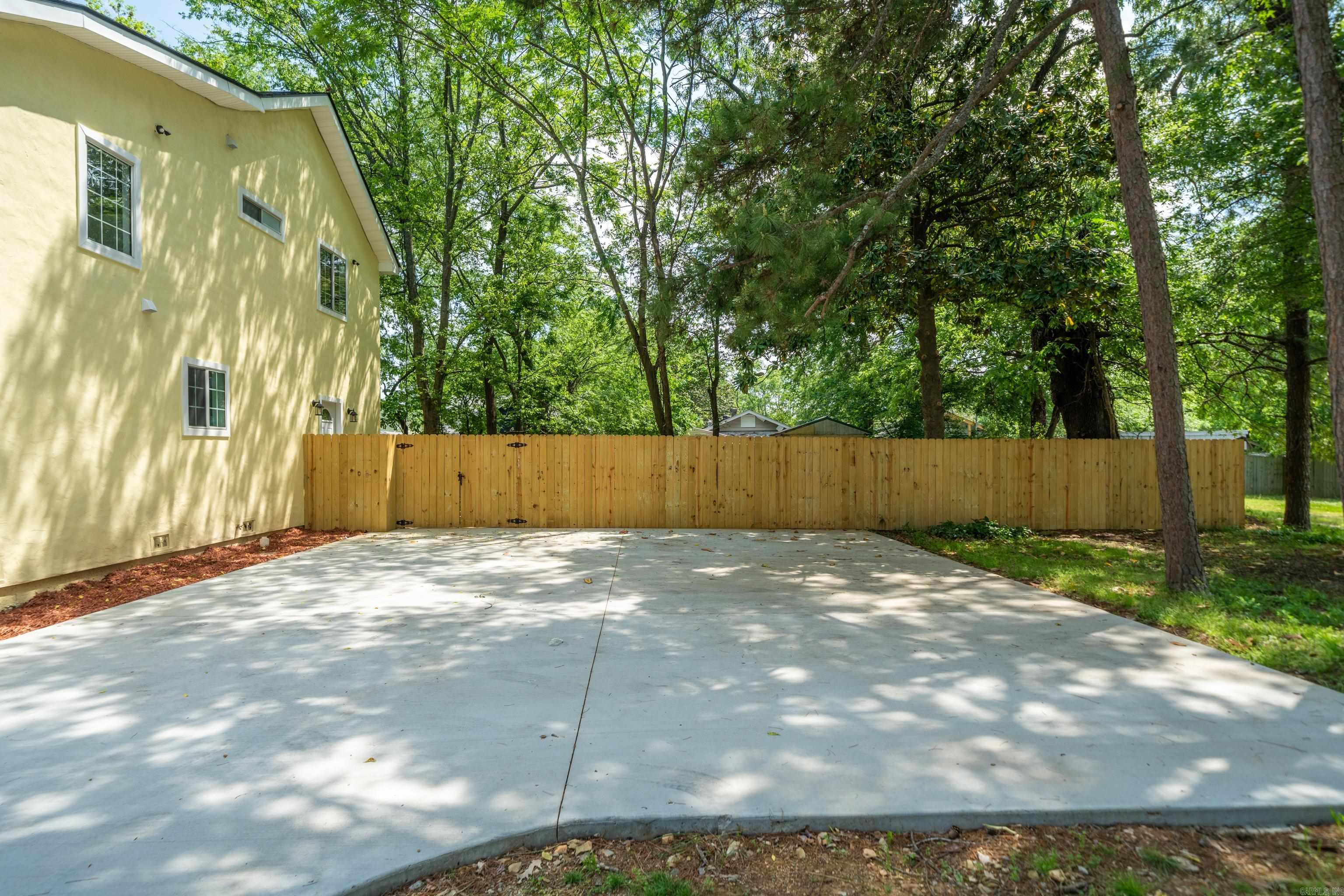 609  South  Hot Springs, AR