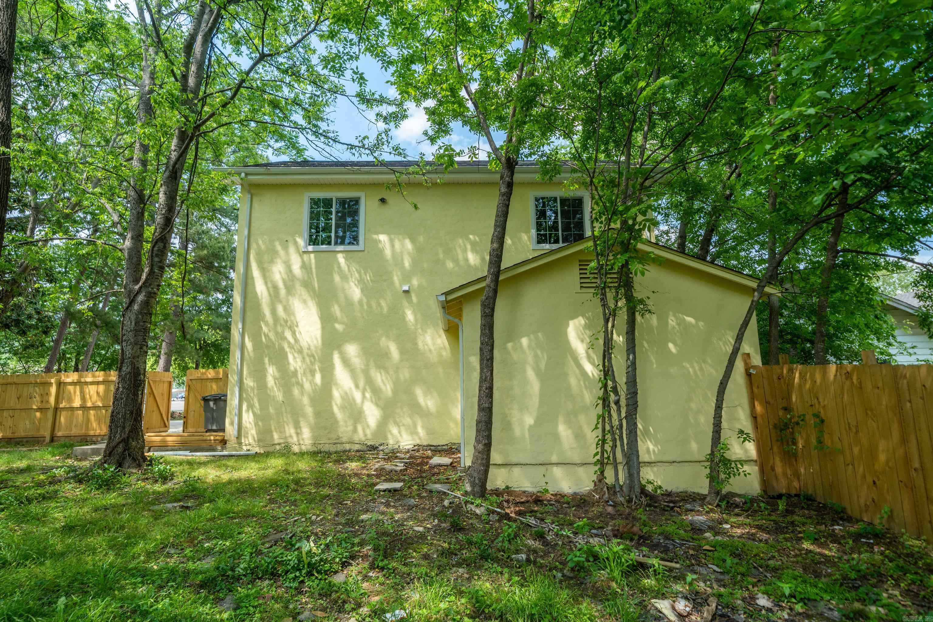 609  South  Hot Springs, AR
