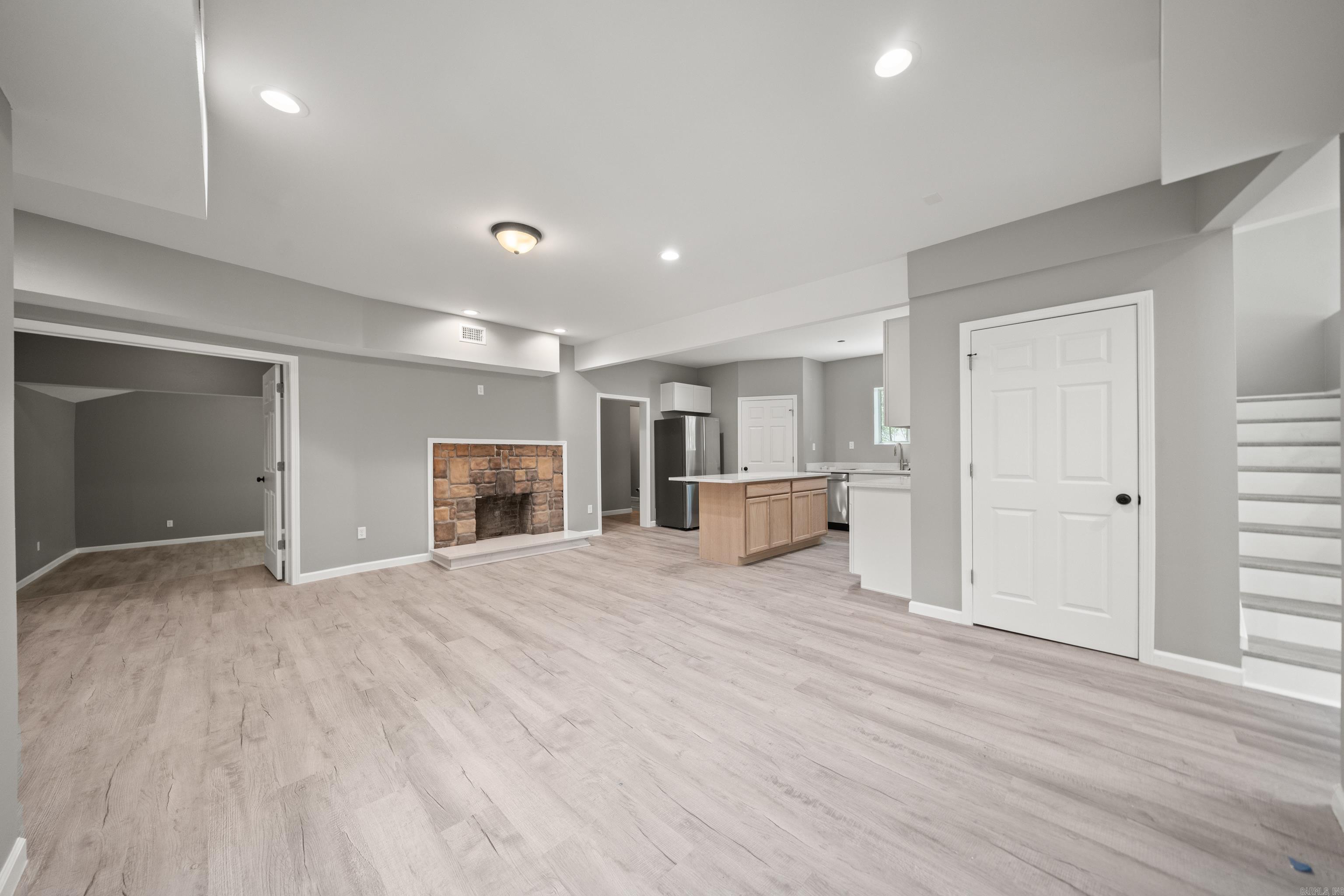 609  South  Hot Springs, AR