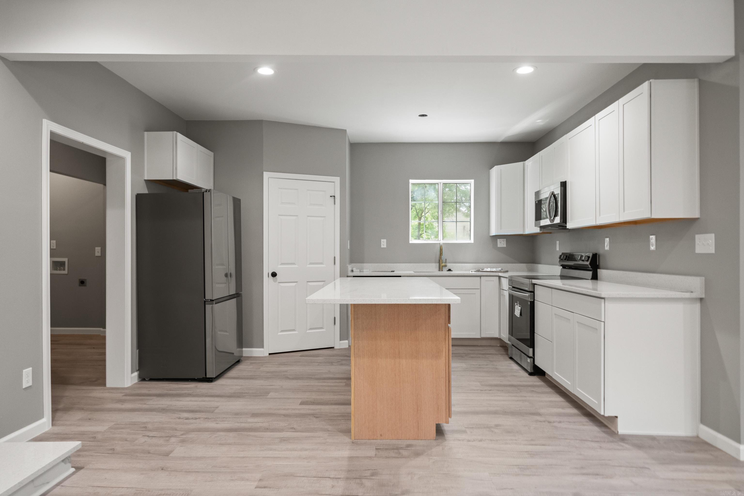 609  South  Hot Springs, AR