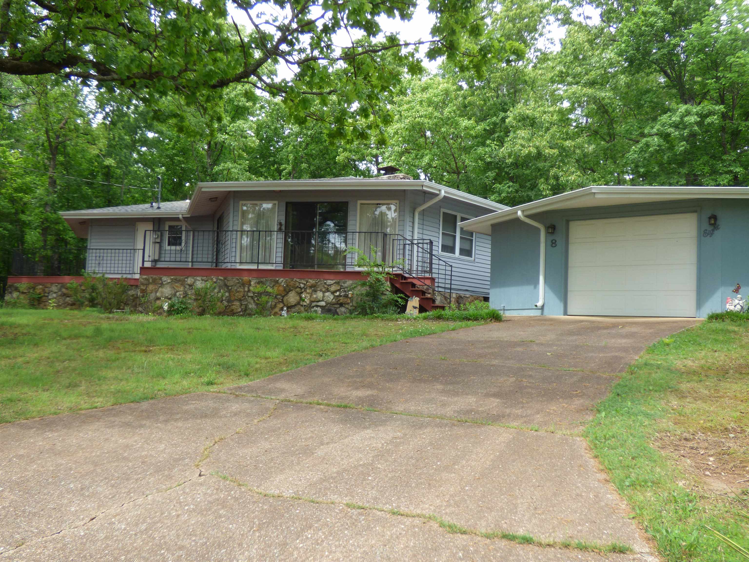 8  Aqua  Cherokee Village, AR