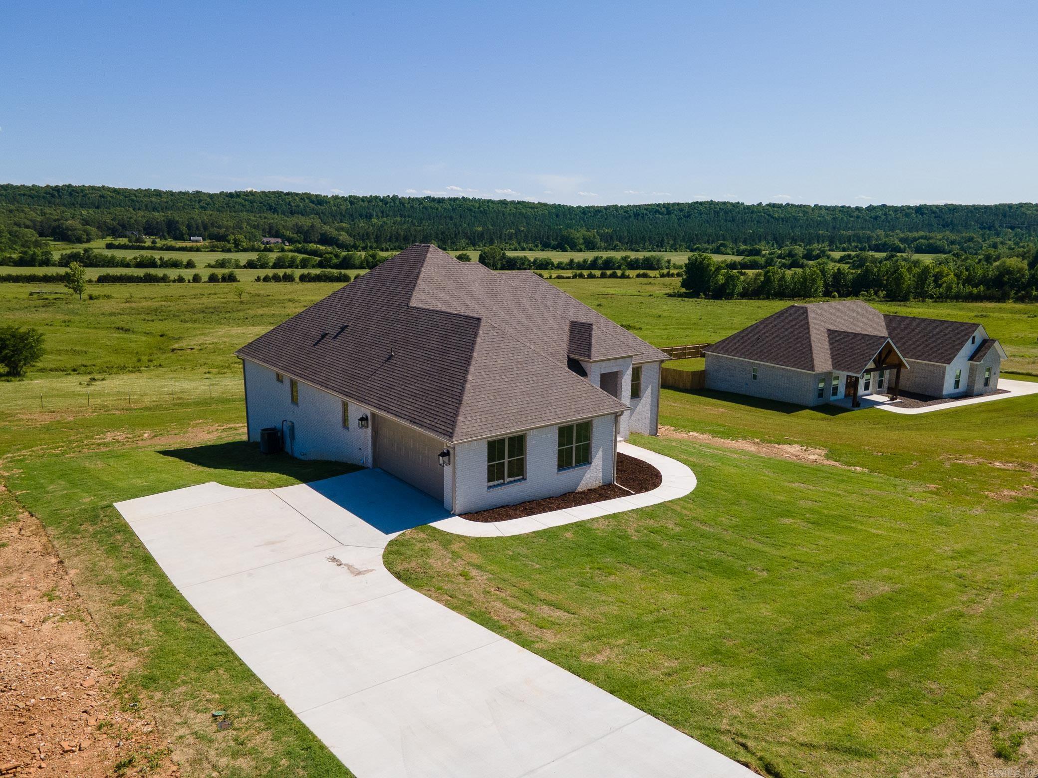 264  Castleberry Road  Greenbrier, AR