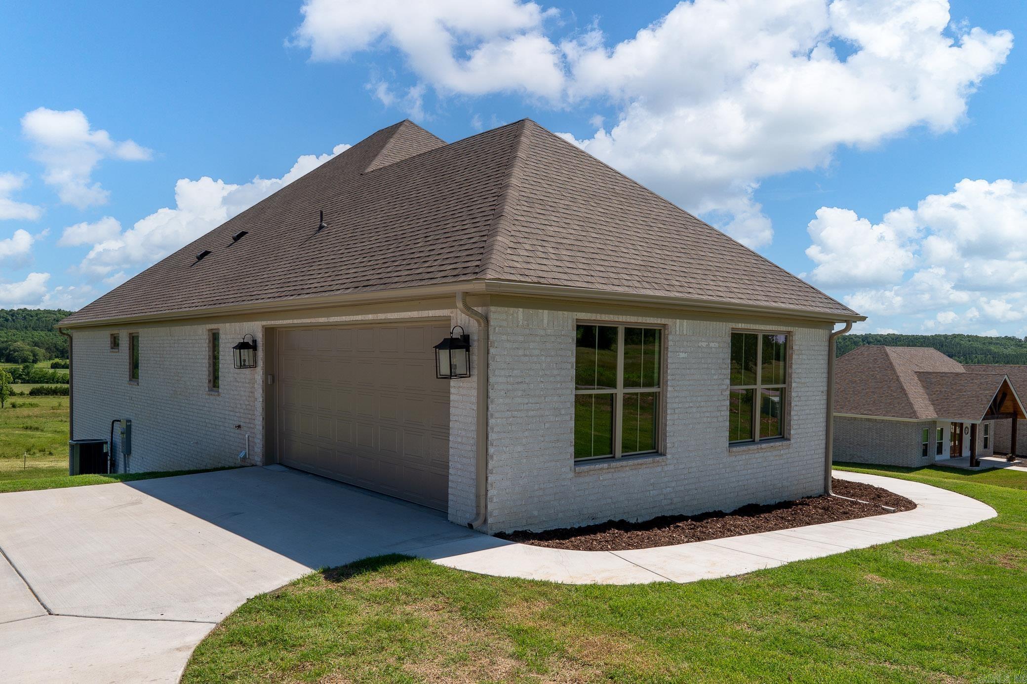 264  Castleberry Road  Greenbrier, AR