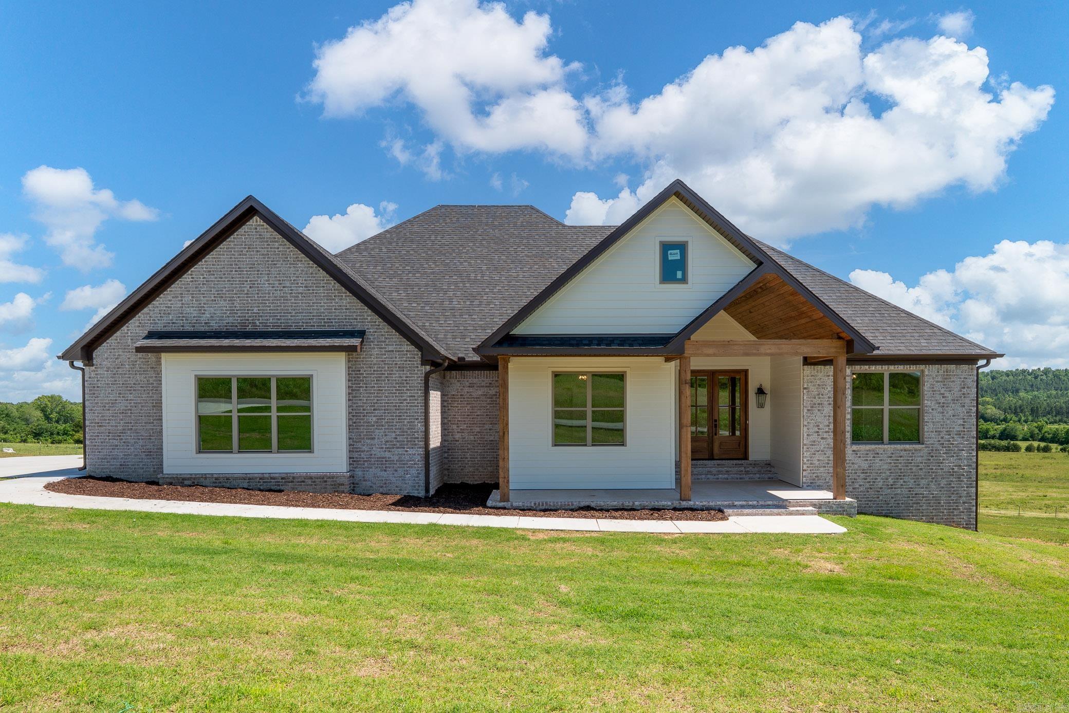 268  Castleberry Road  Greenbrier, AR
