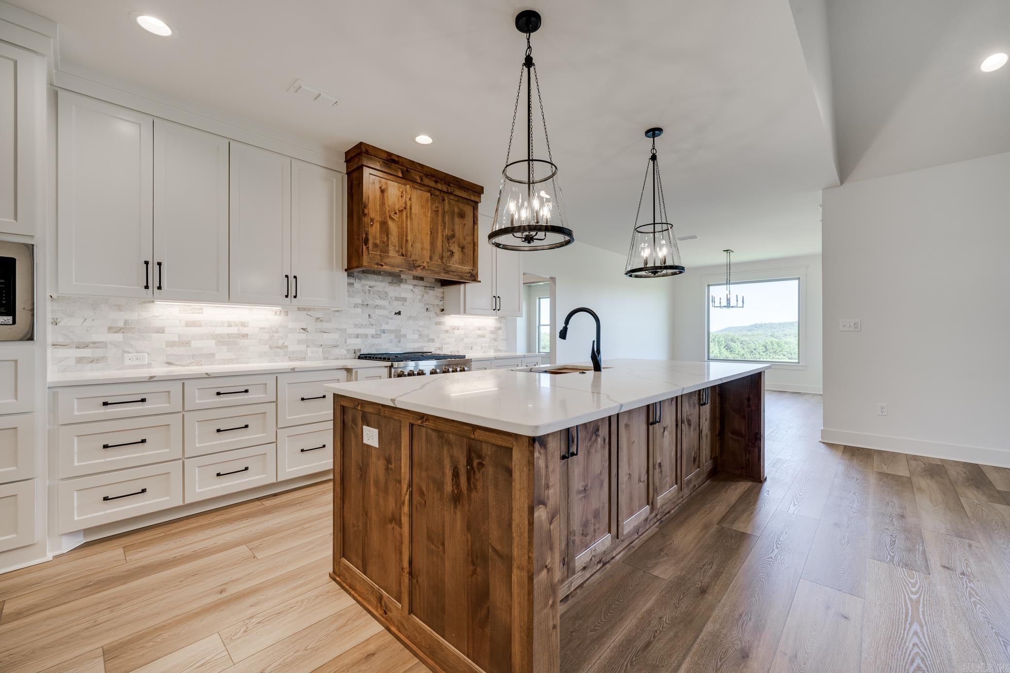 268  Castleberry Road  Greenbrier, AR