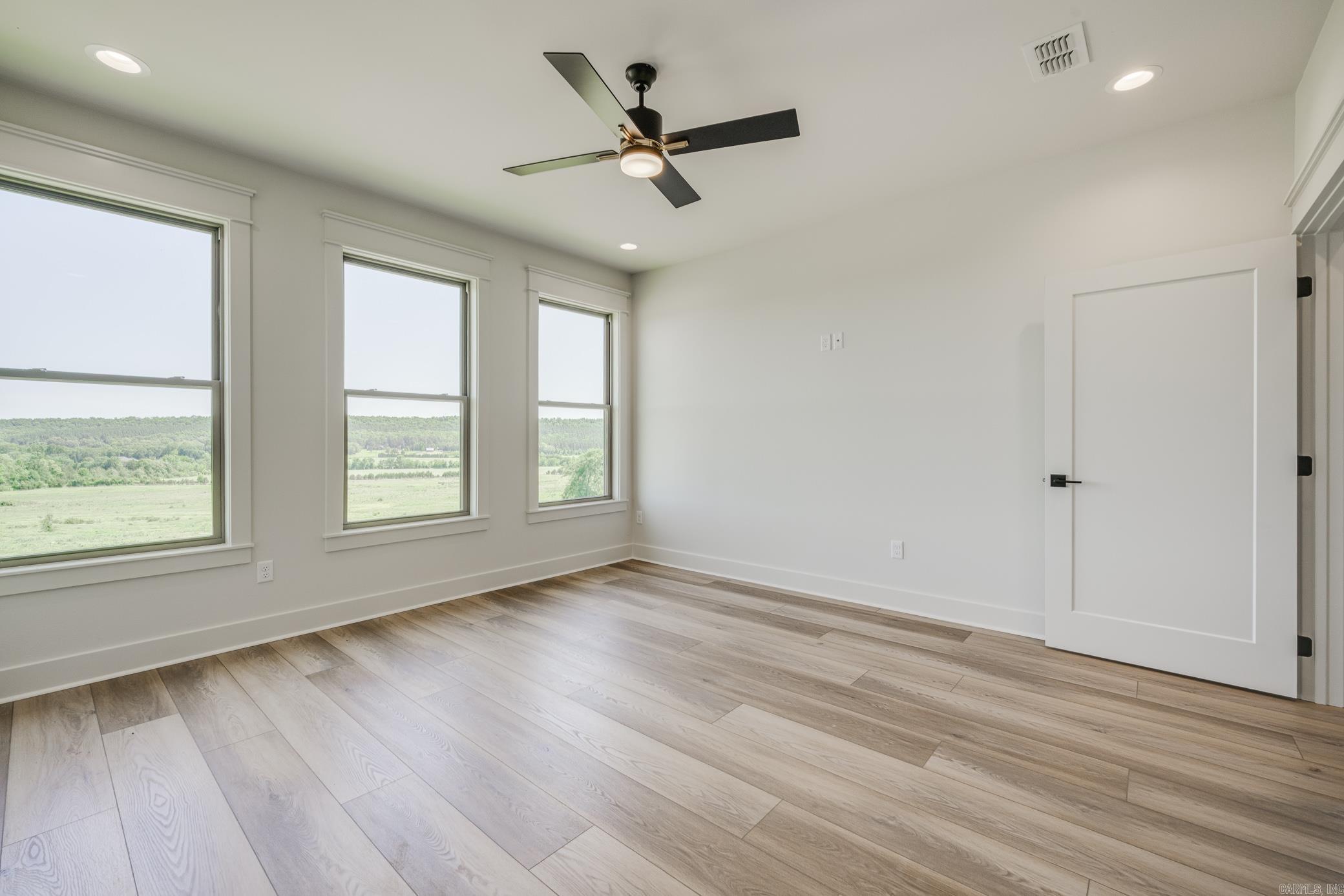 272  Castleberry Road  Greenbrier, AR