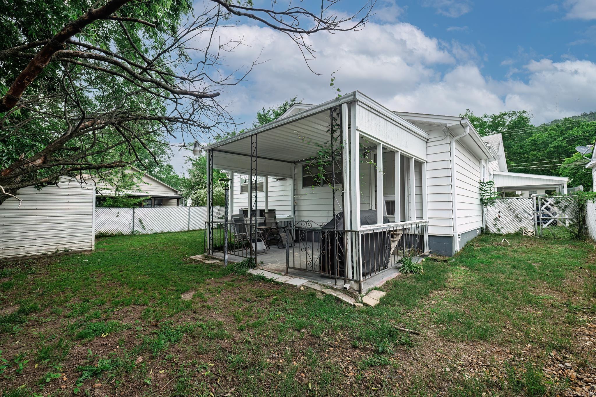1647 Hobson  Hot Springs, AR