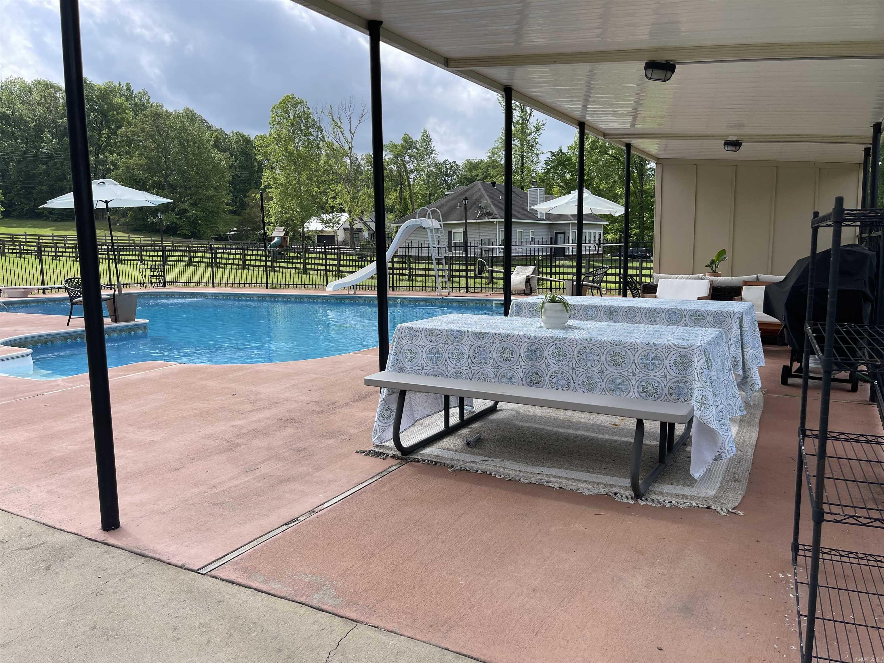 6873  Brazil  Benton, AR
