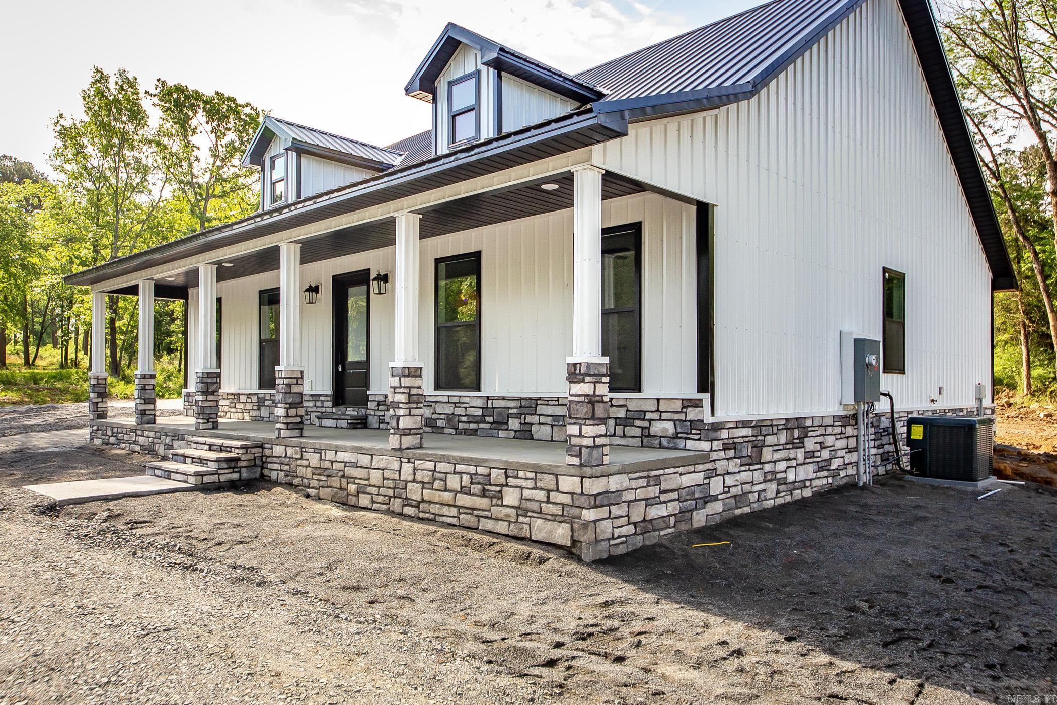 125 Red Fox Greers Ferry, AR 72067