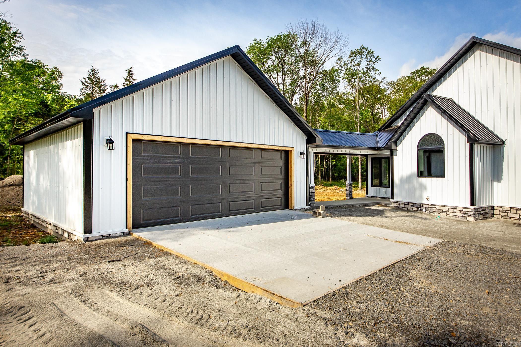 125 Red Fox Greers Ferry, AR 72067