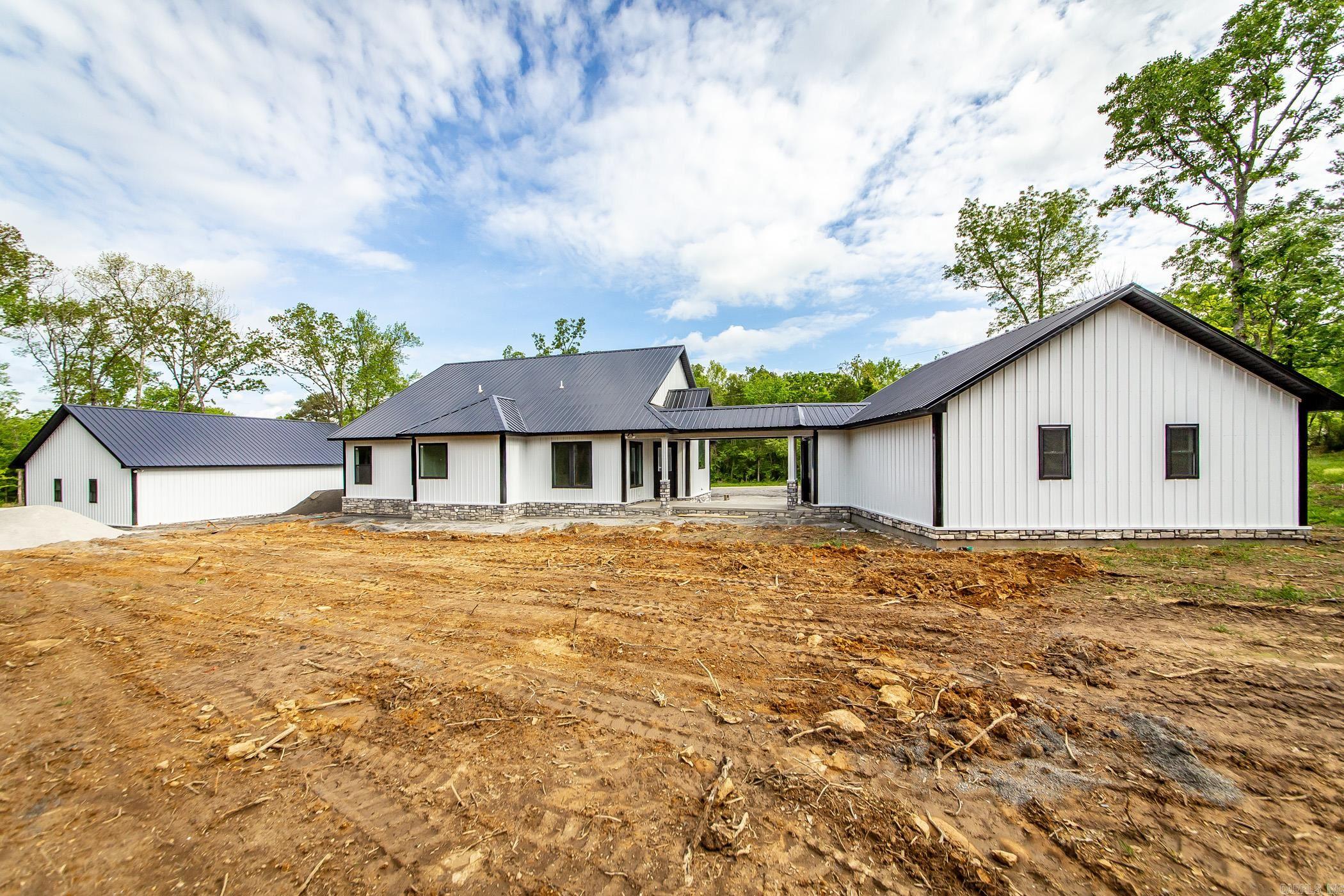 125 Red Fox Greers Ferry, AR 72067