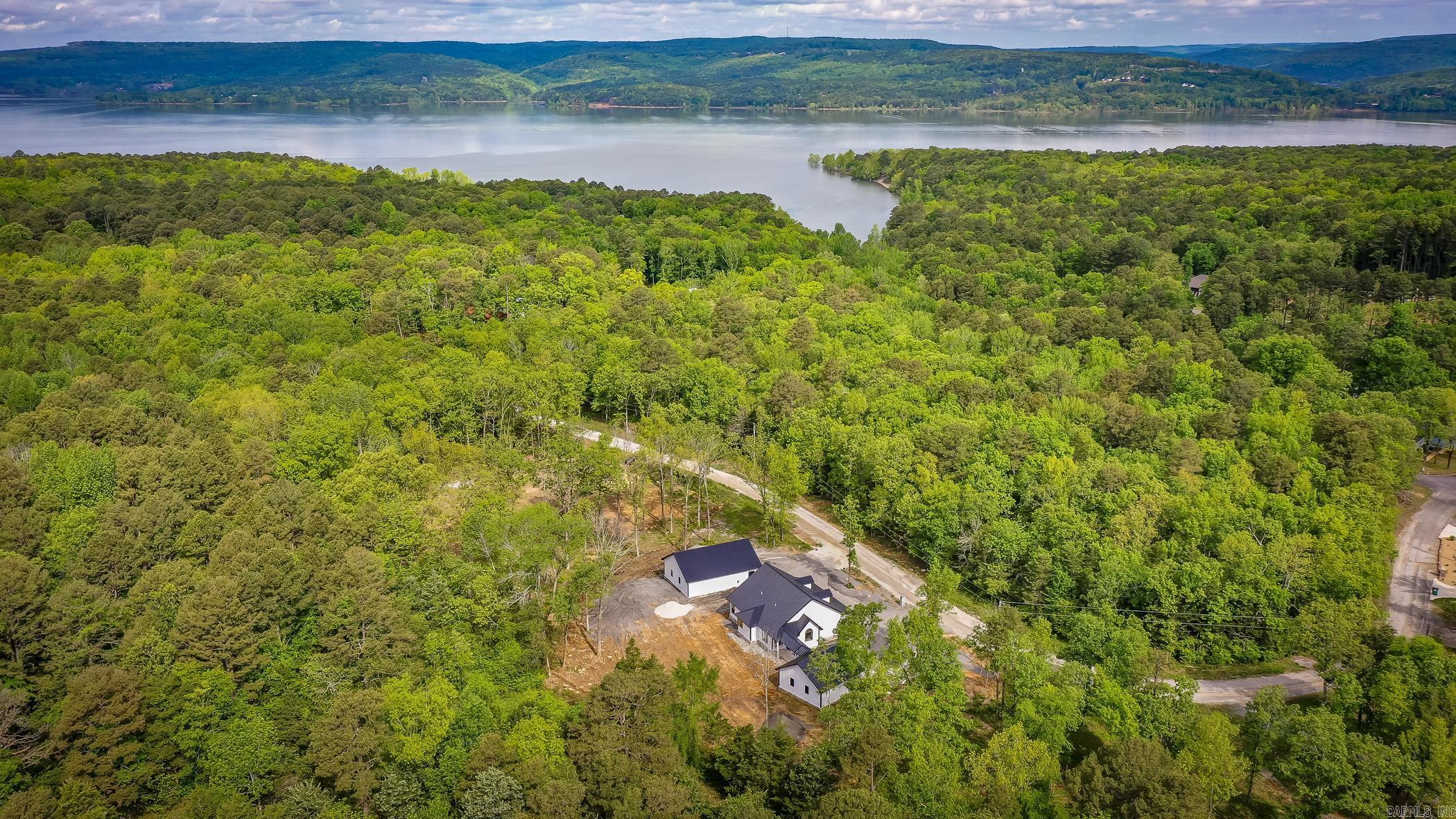 125 Red Fox Greers Ferry, AR 72067