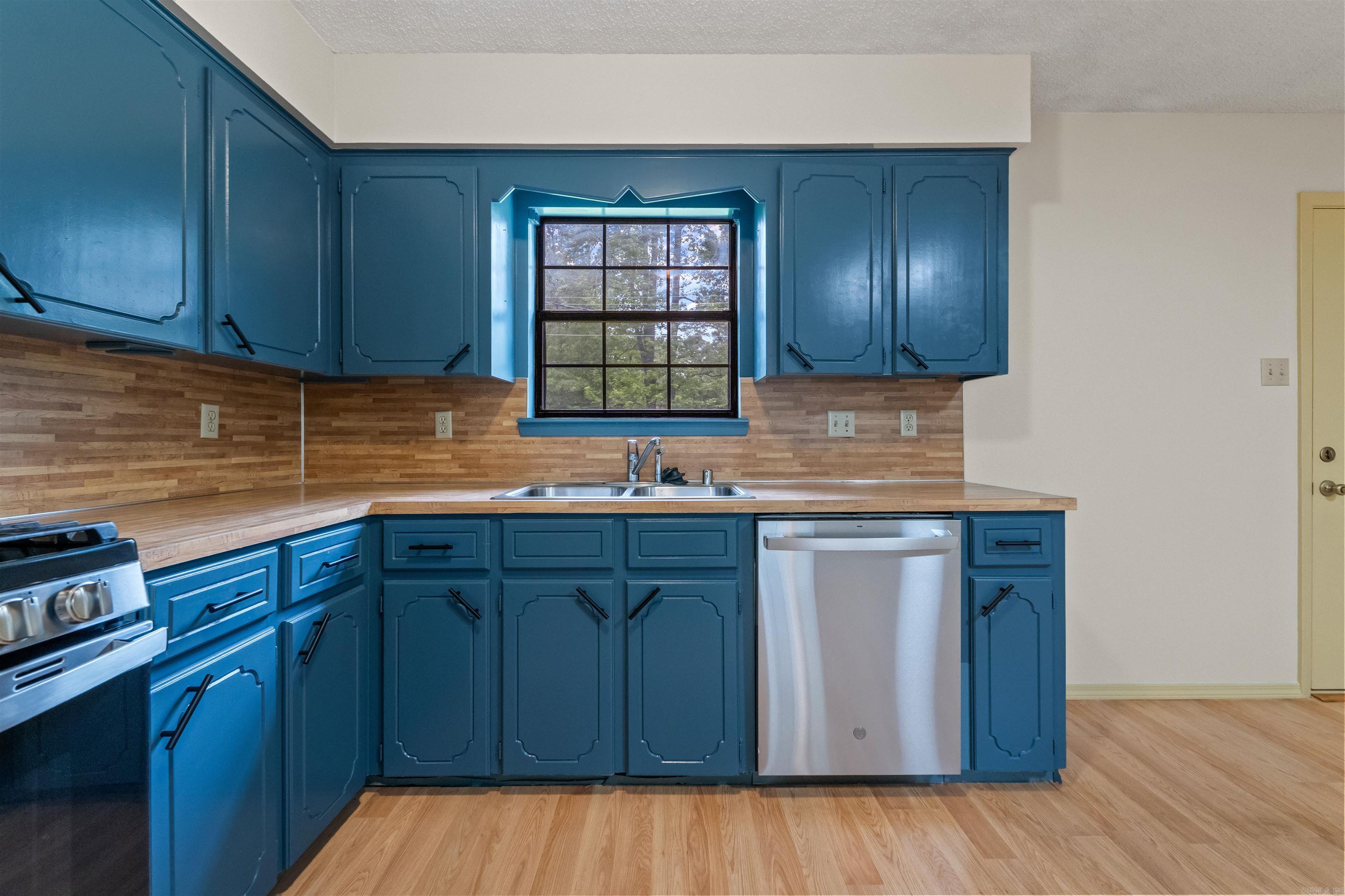 504  Hemphill  Sherwood, AR