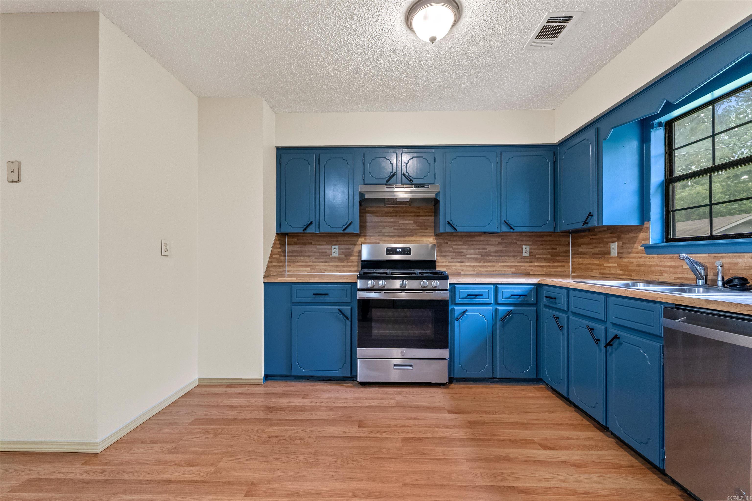 504  Hemphill  Sherwood, AR
