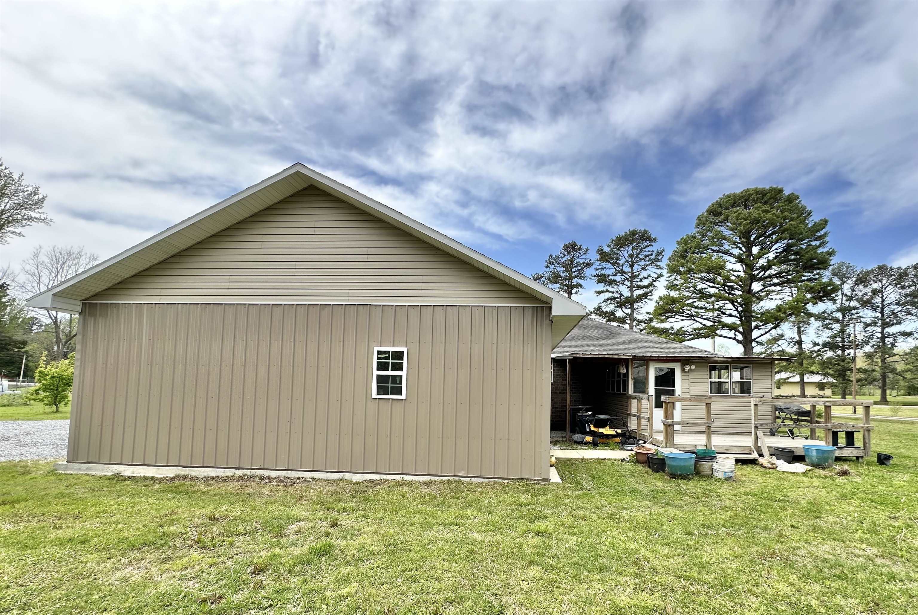 528  Highway 25  Lynn, AR
