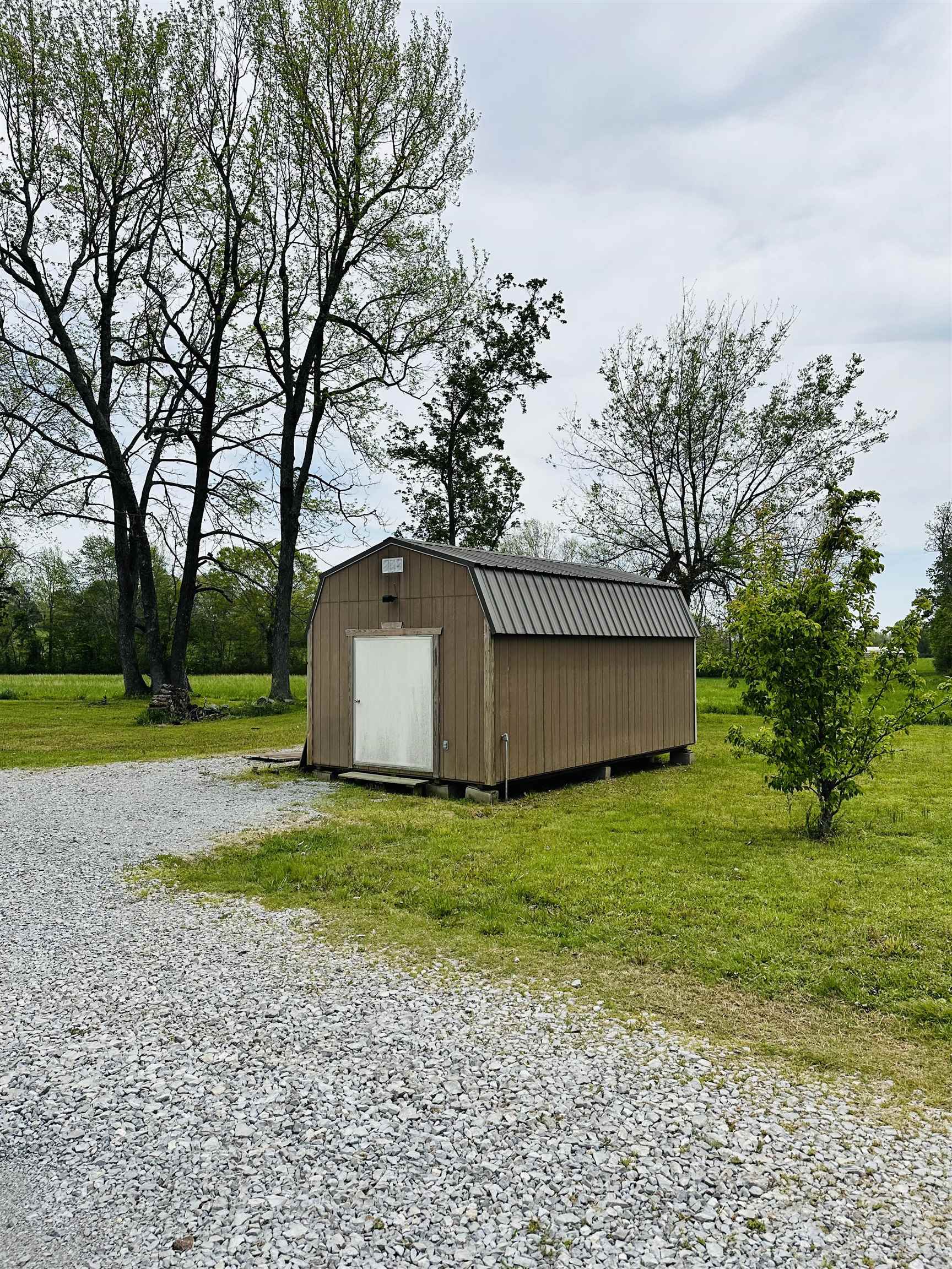 528  Highway 25  Lynn, AR