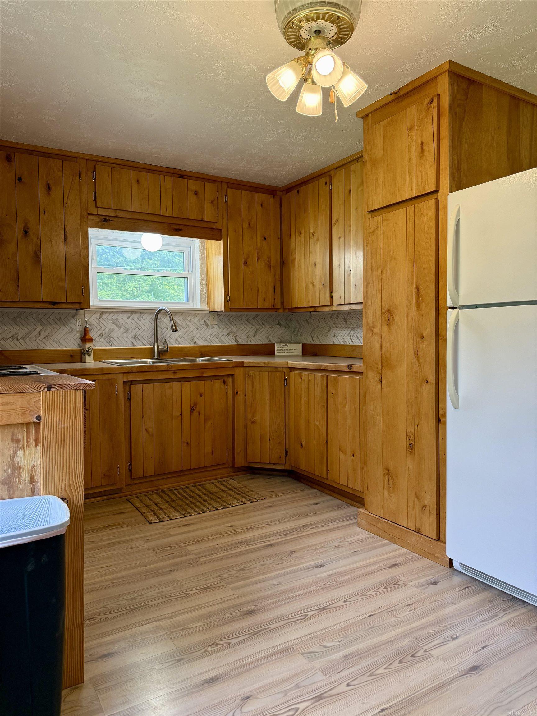 805  South  Heber Springs, AR