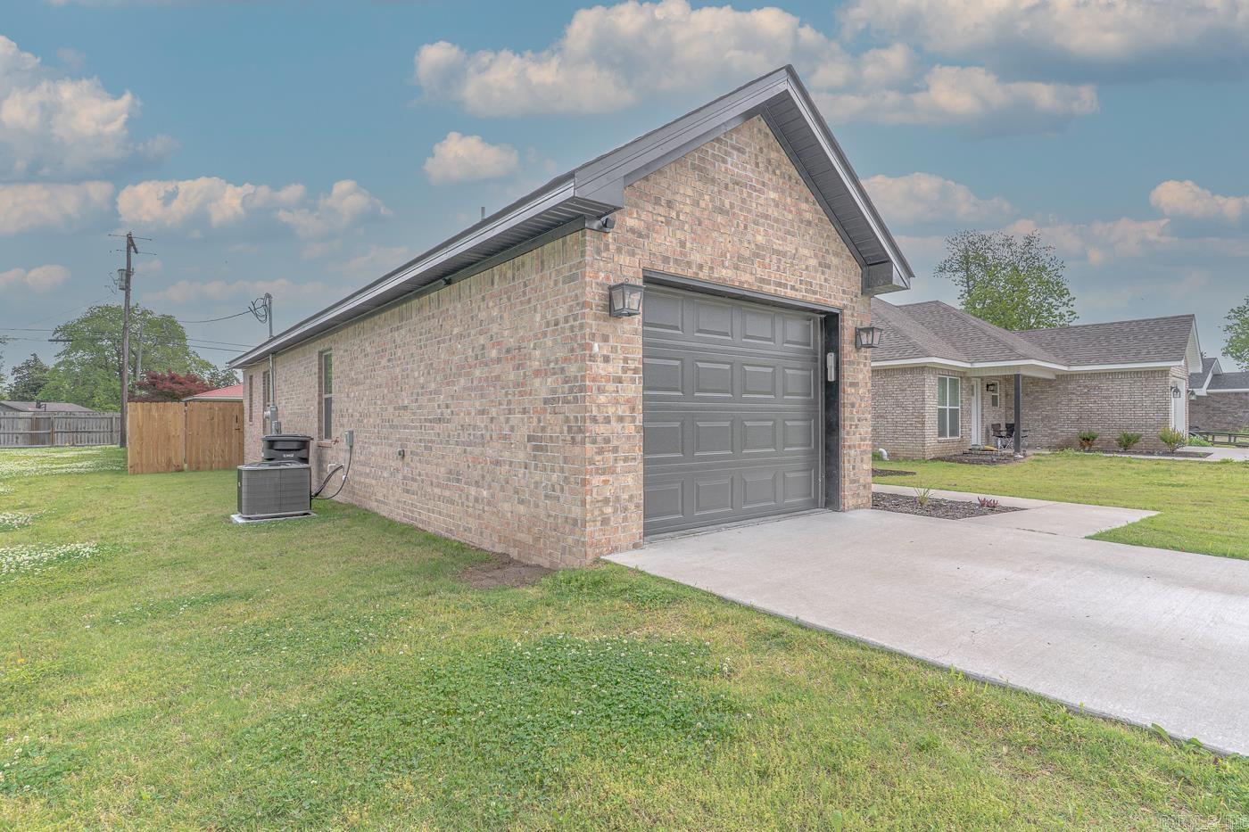 538  Maple  Trumann, AR