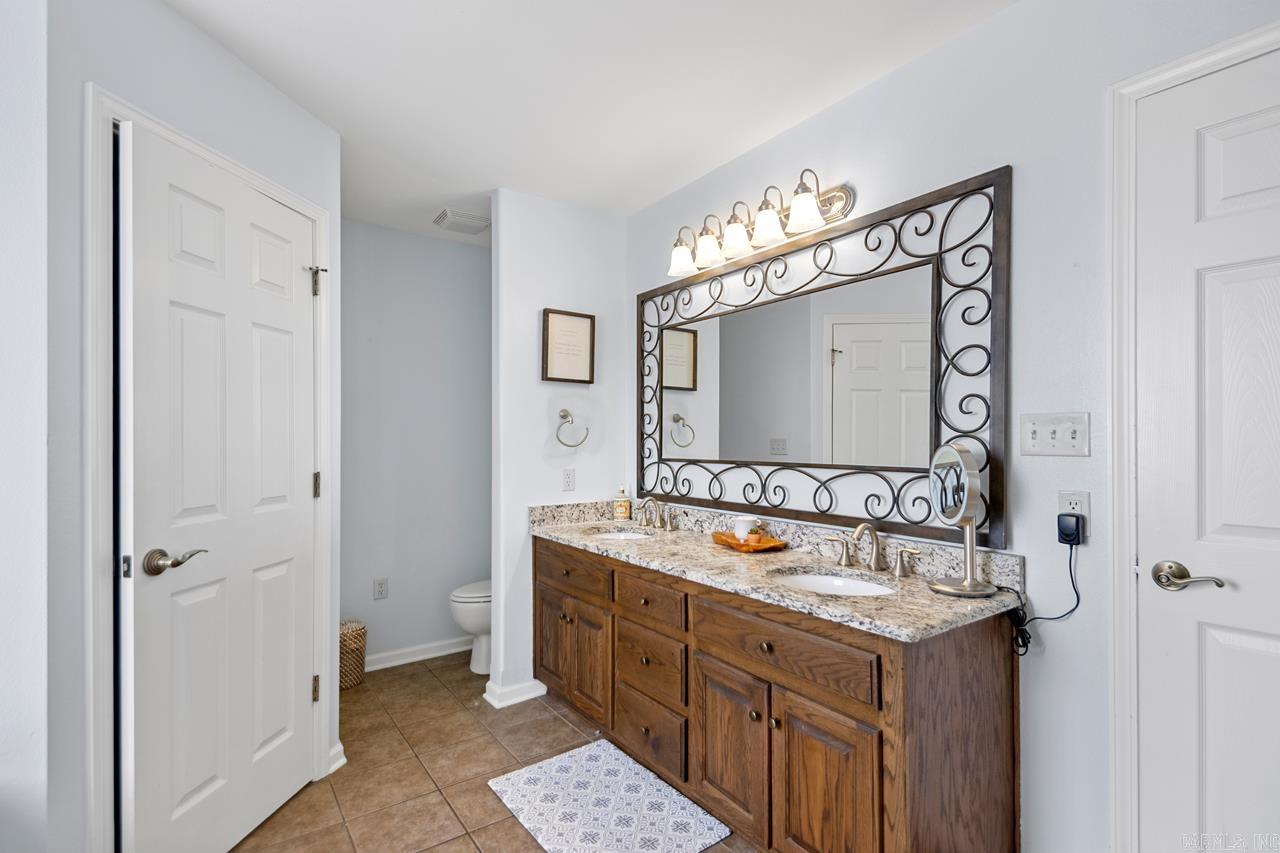 2801 Silverton Benton, AR 72019