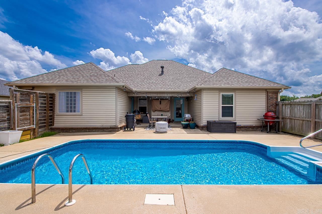 2801 Silverton Benton, AR 72019
