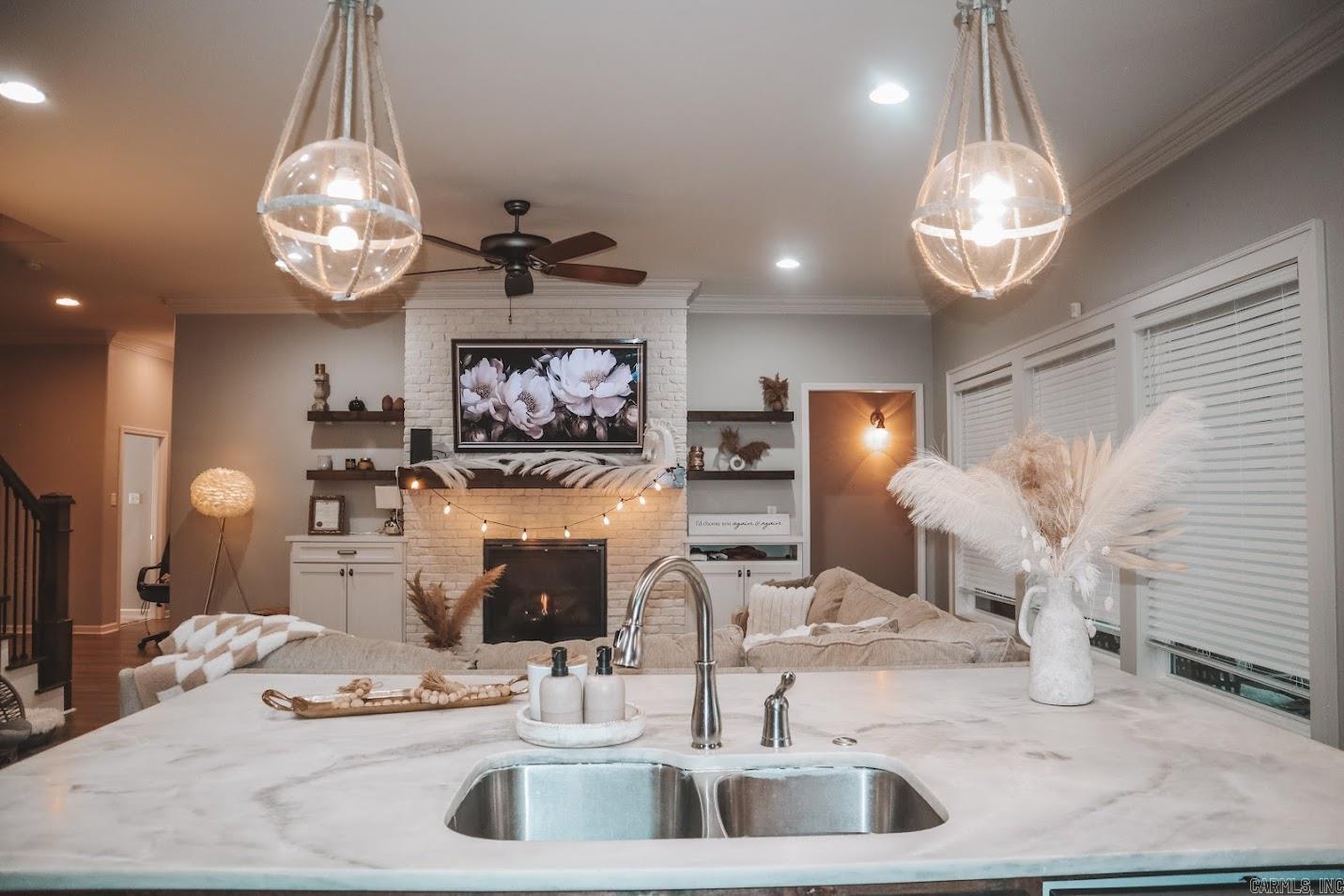 4321  Sloan  Alexander, AR
