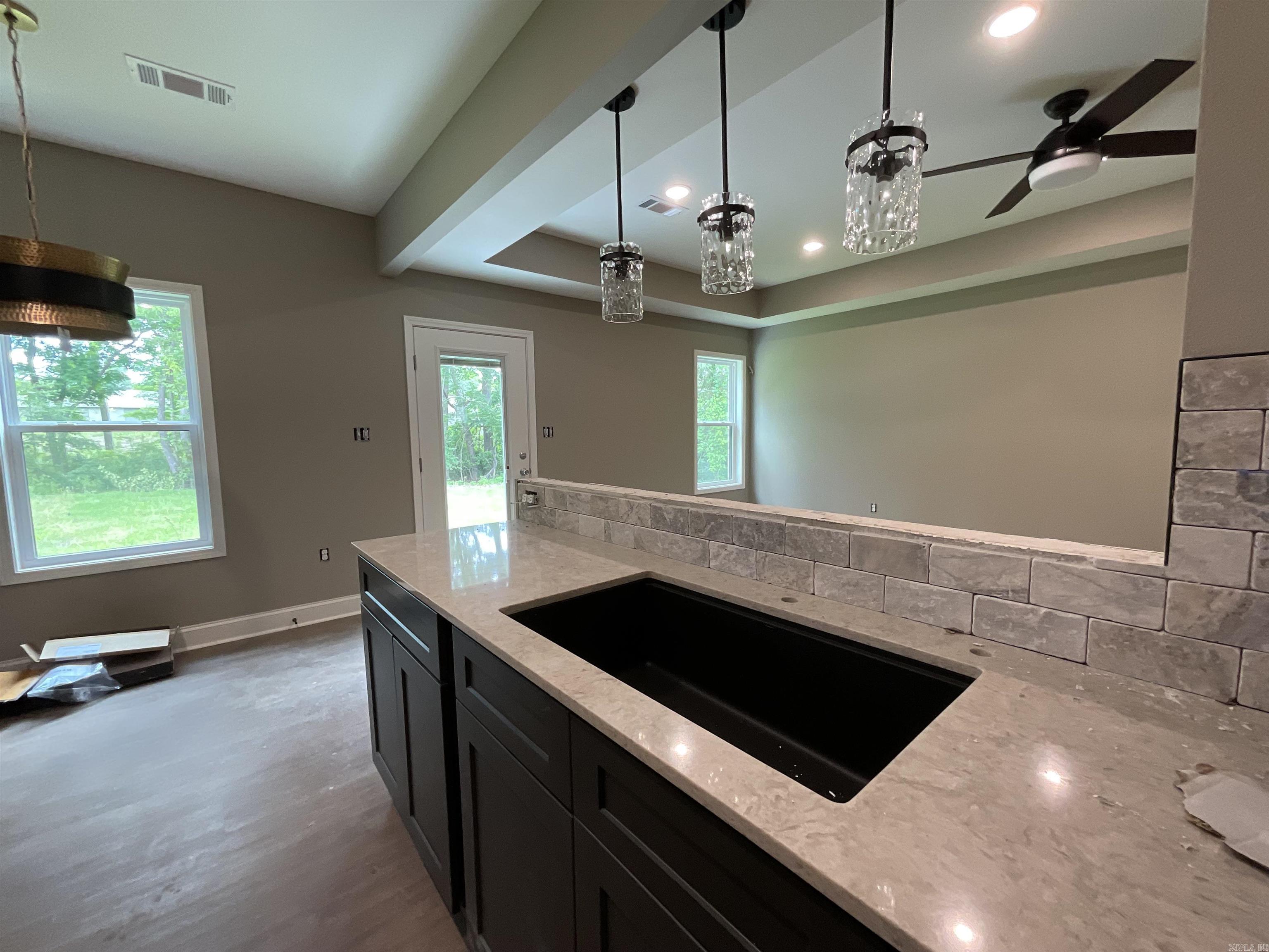 925 N Jeff Davis  Jacksonville, AR