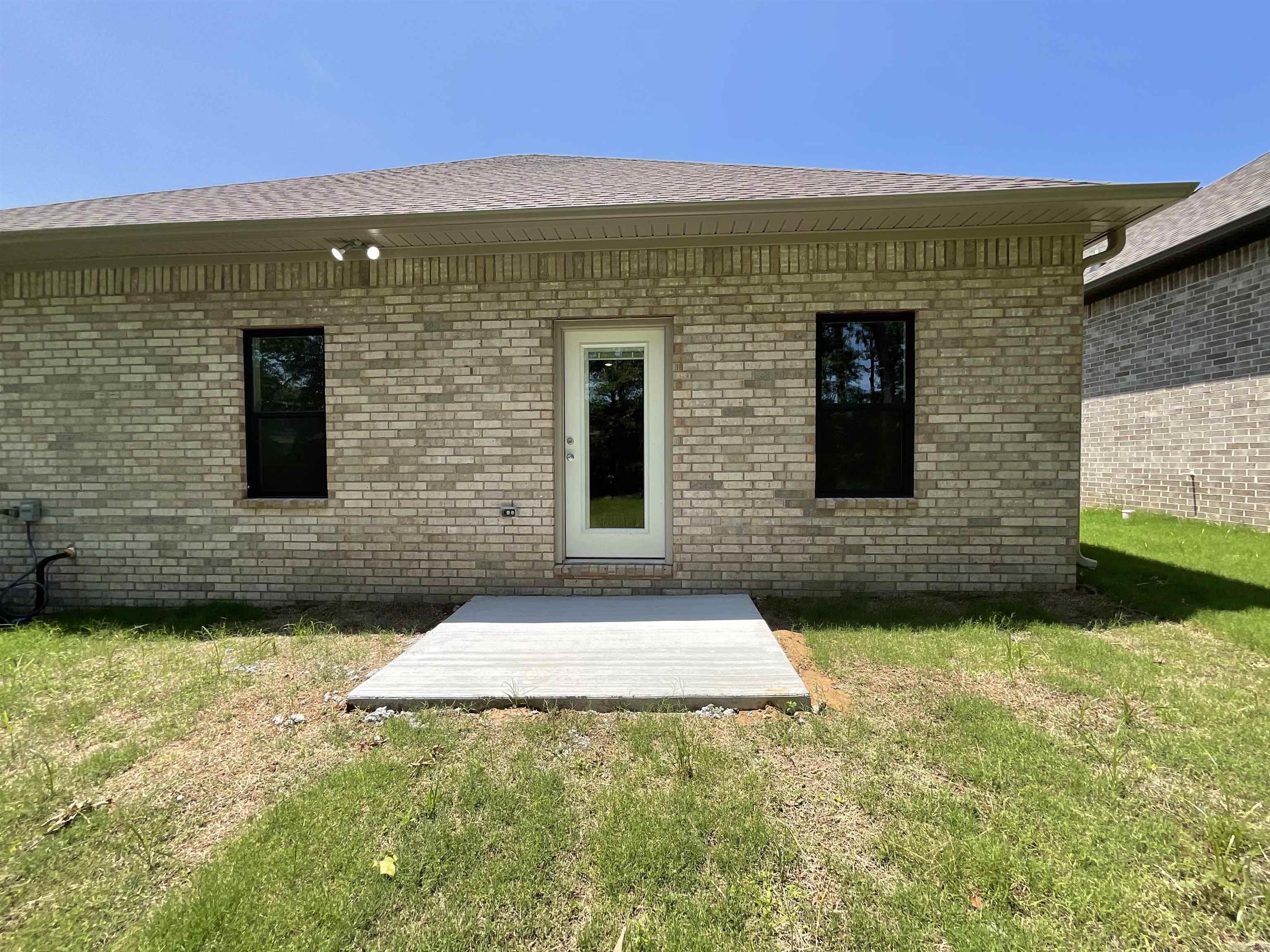 925 N Jeff Davis  Jacksonville, AR