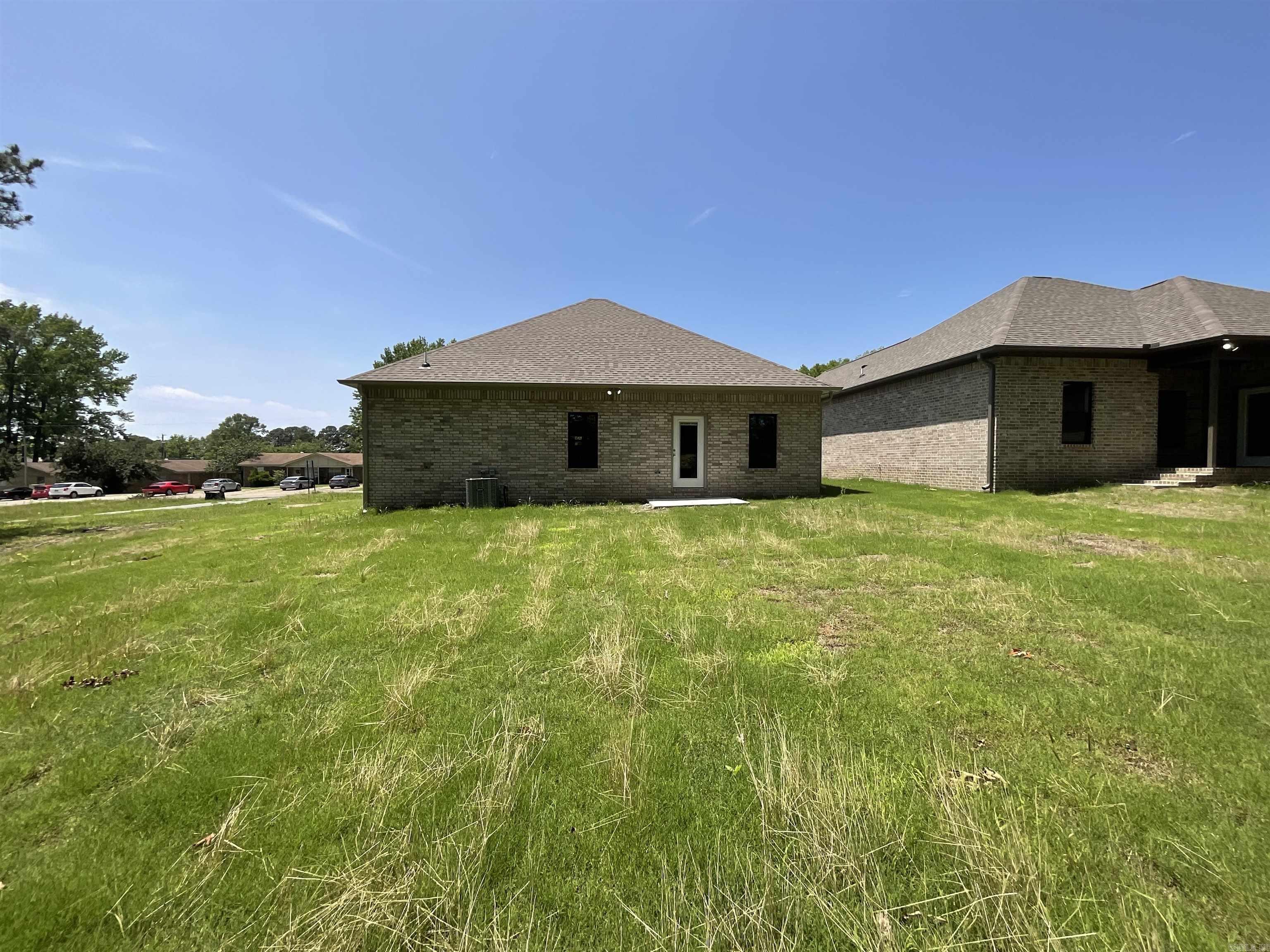 925 N Jeff Davis  Jacksonville, AR