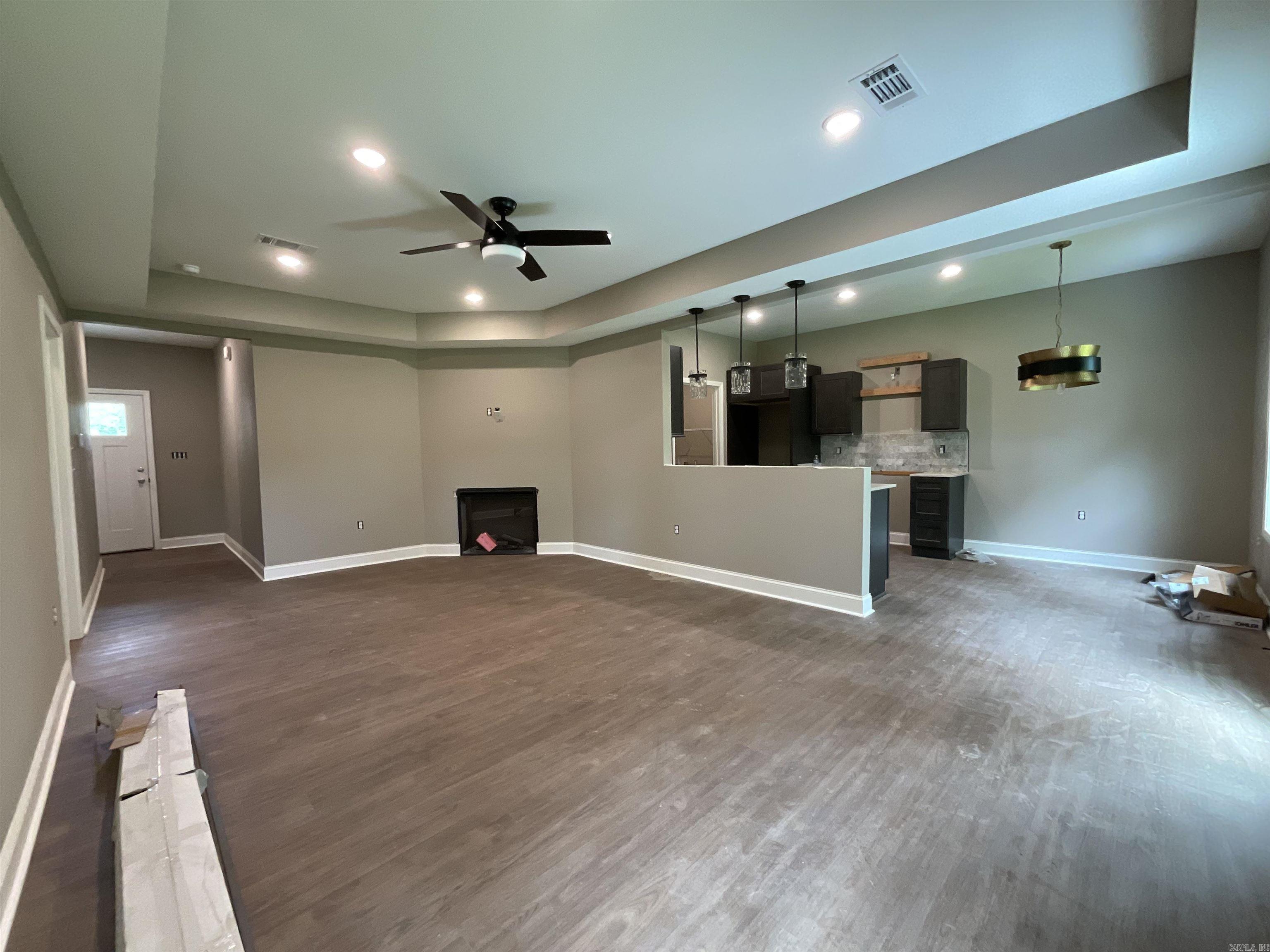 925 N Jeff Davis  Jacksonville, AR