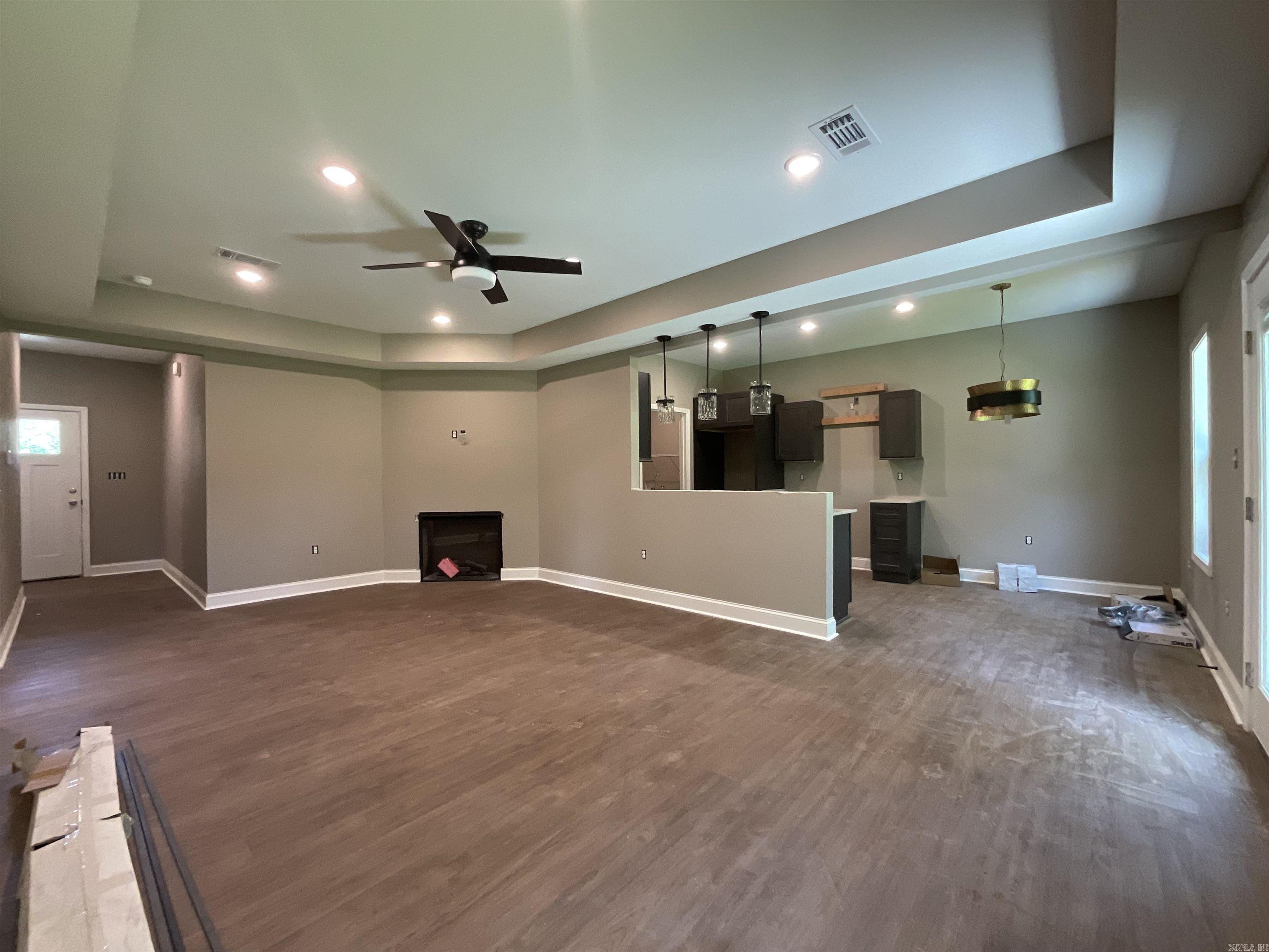 925 N Jeff Davis  Jacksonville, AR