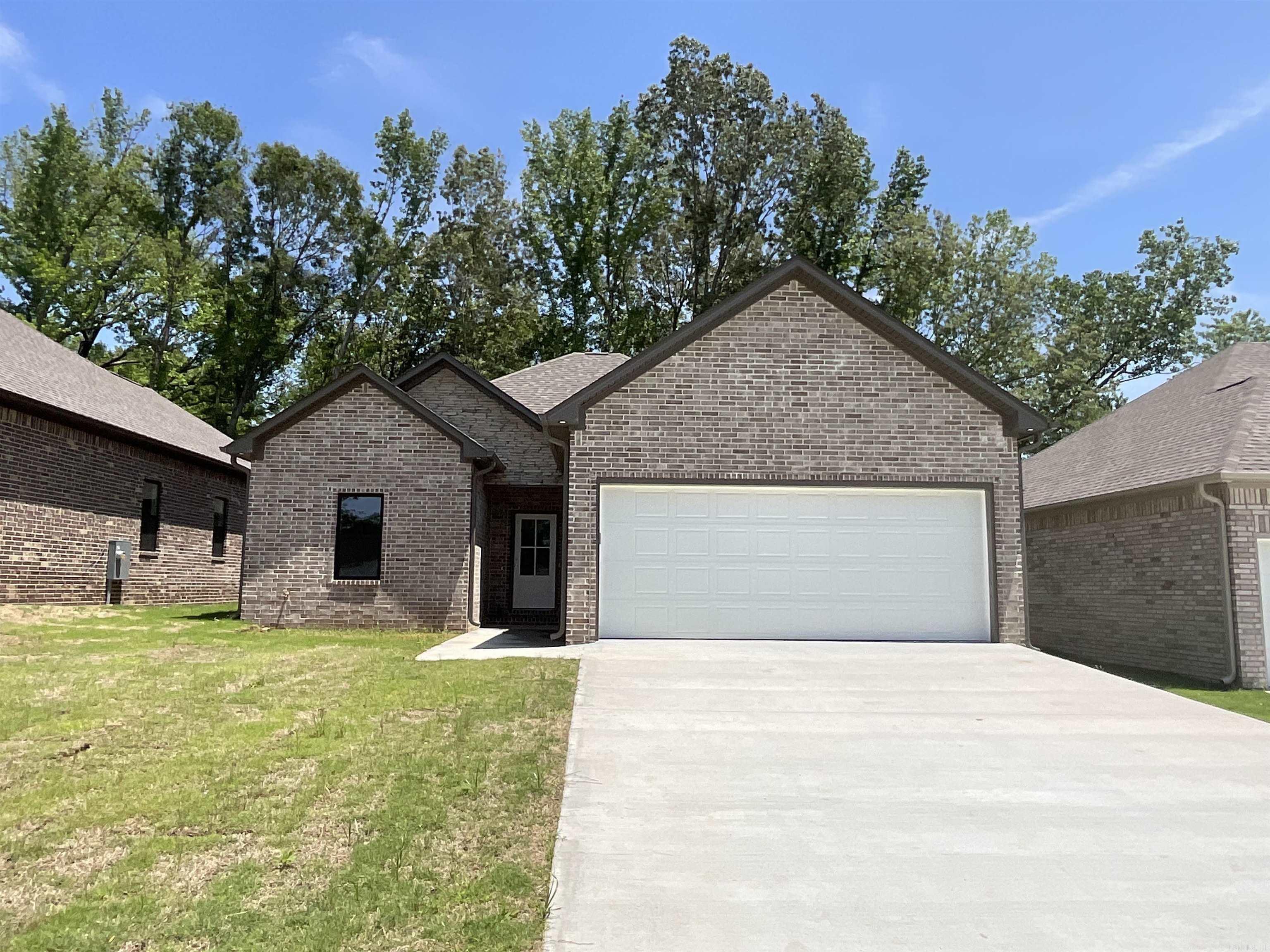 929 N Jeff Davis  Jacksonville, AR
