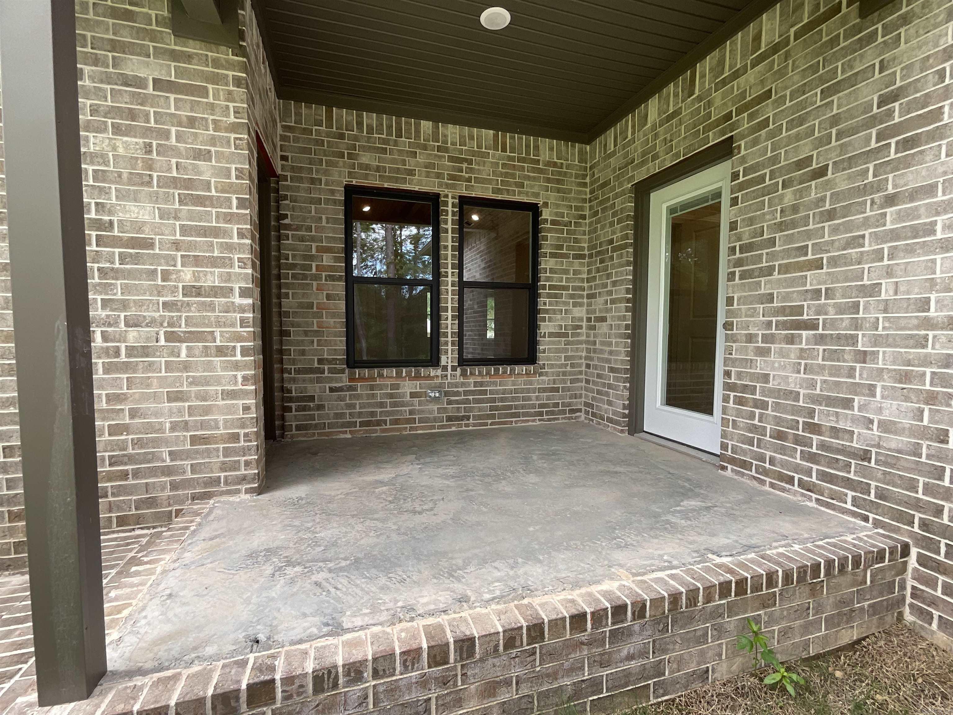 929 N Jeff Davis  Jacksonville, AR