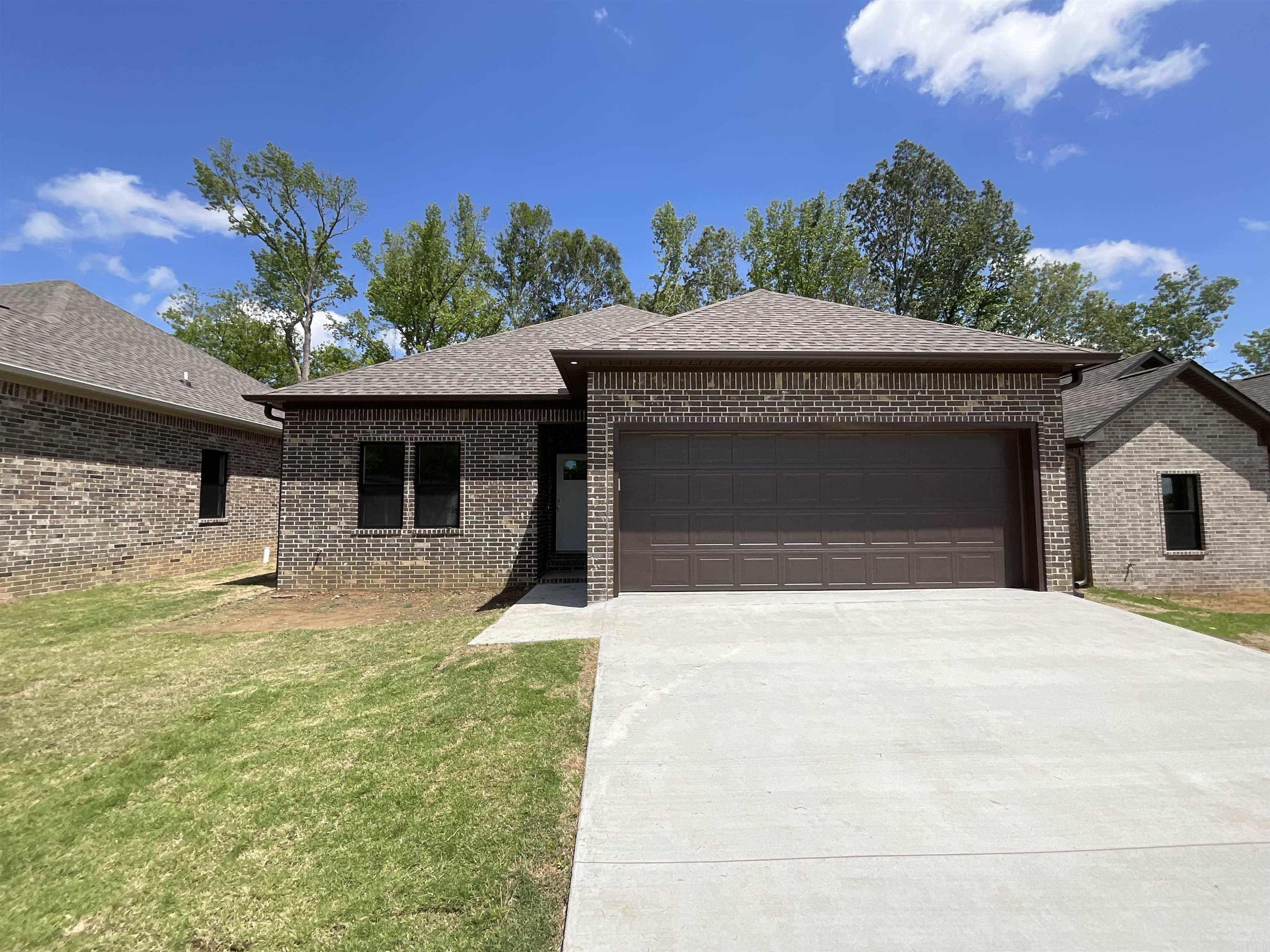 933 N Jeff Davis  Jacksonville, AR