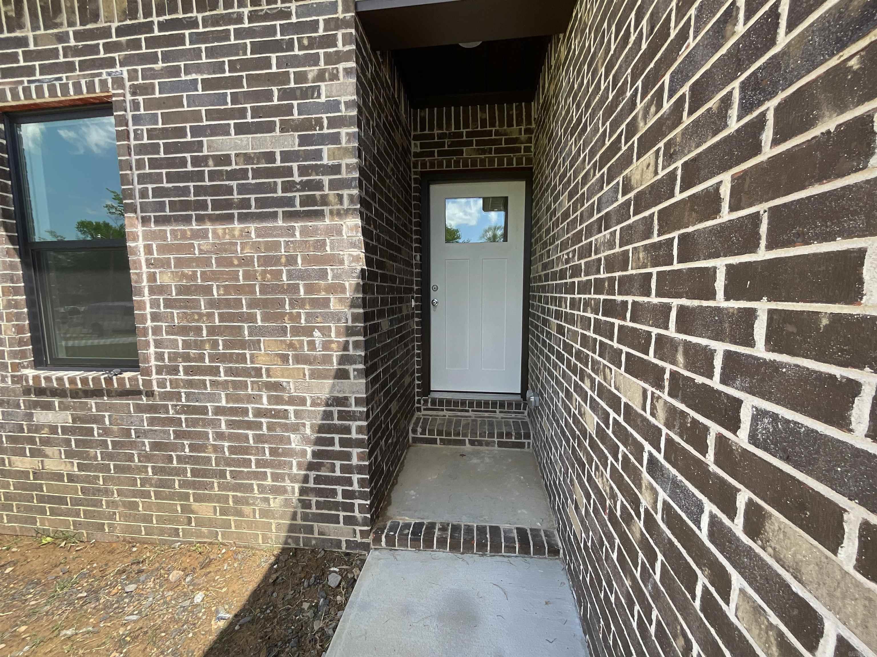933 N Jeff Davis  Jacksonville, AR