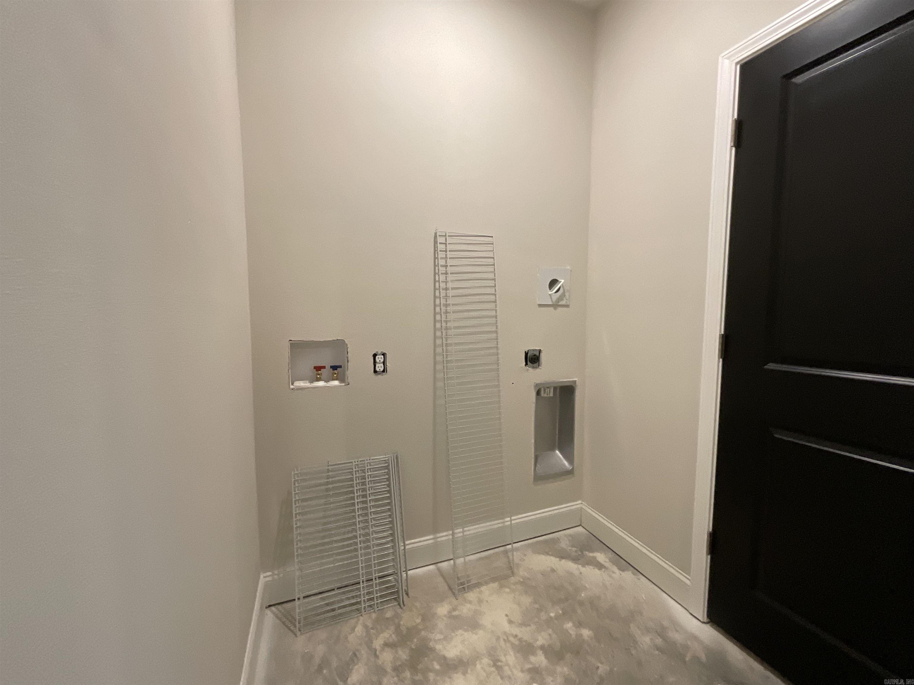 933 N Jeff Davis  Jacksonville, AR