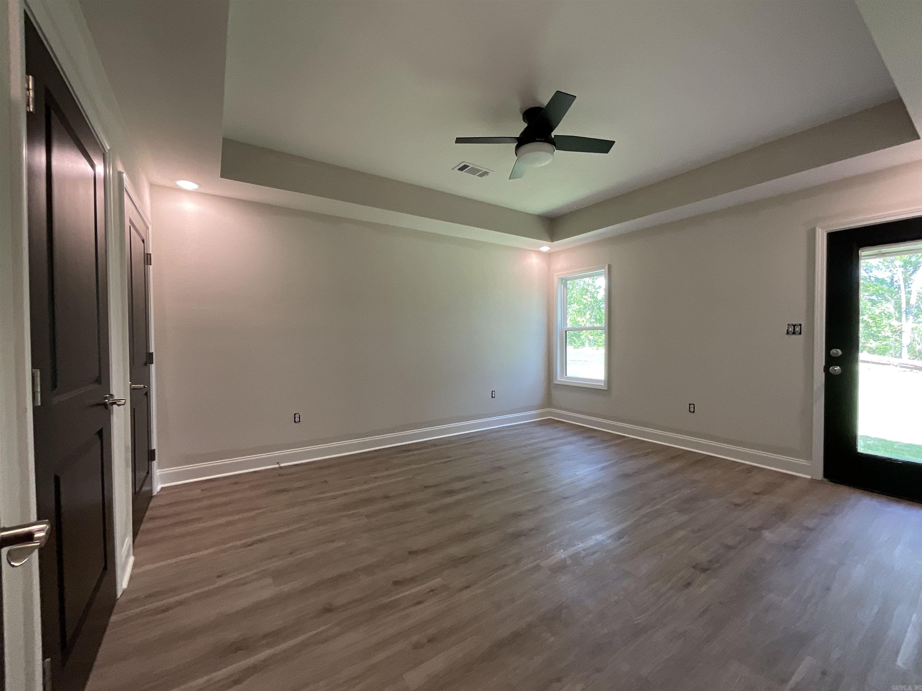 933 N Jeff Davis  Jacksonville, AR