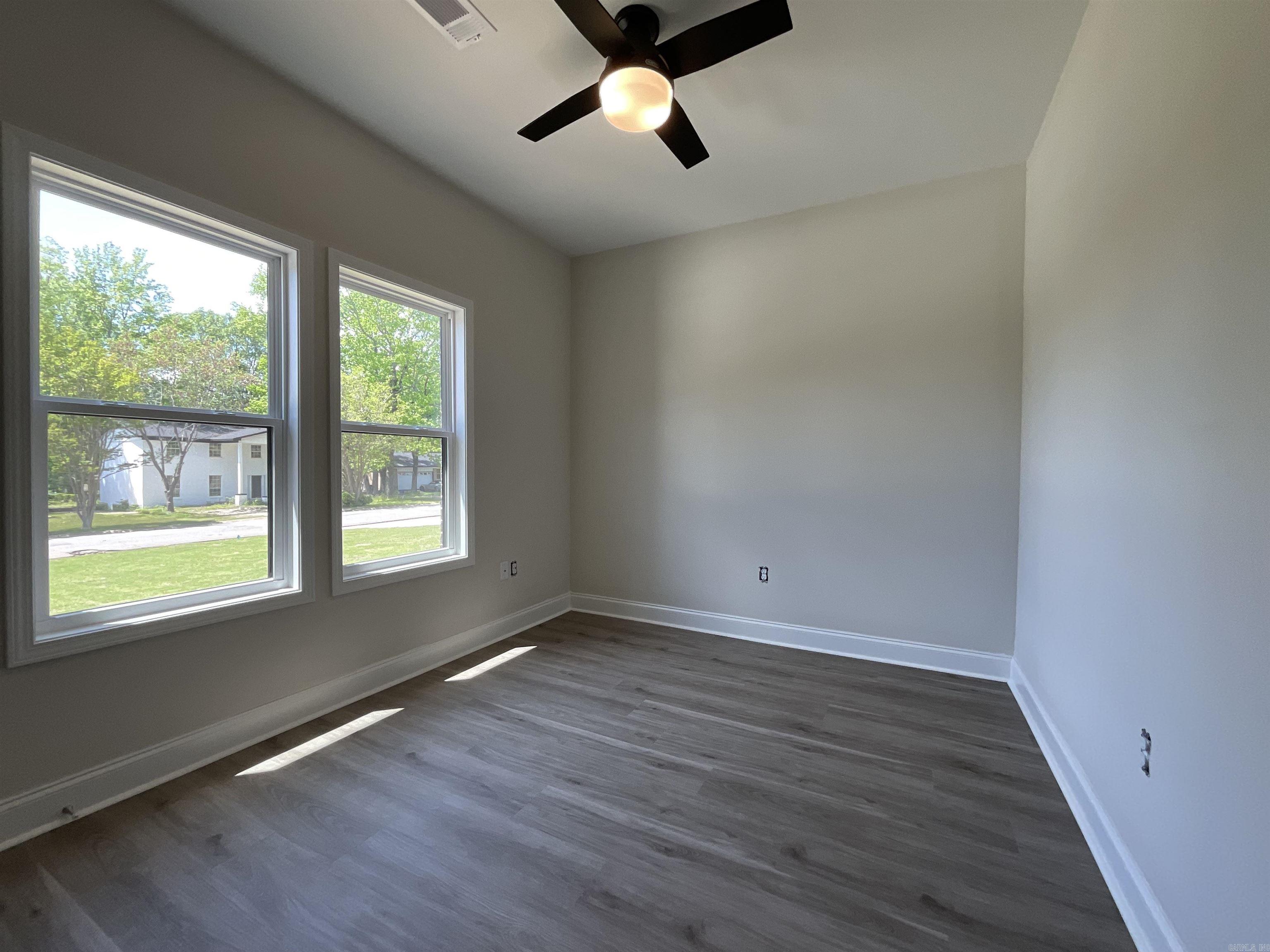 933 N Jeff Davis  Jacksonville, AR
