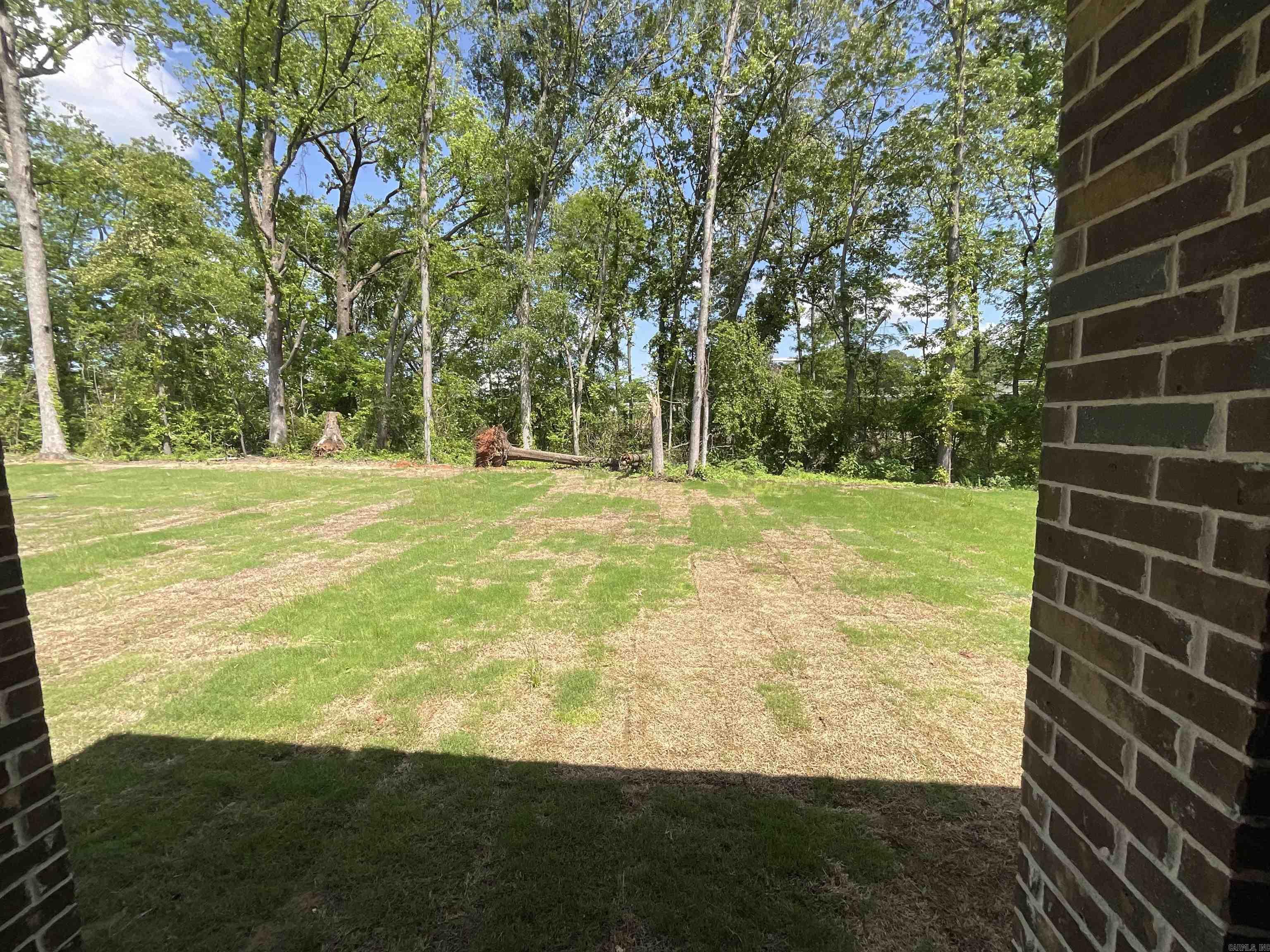 933 N Jeff Davis  Jacksonville, AR