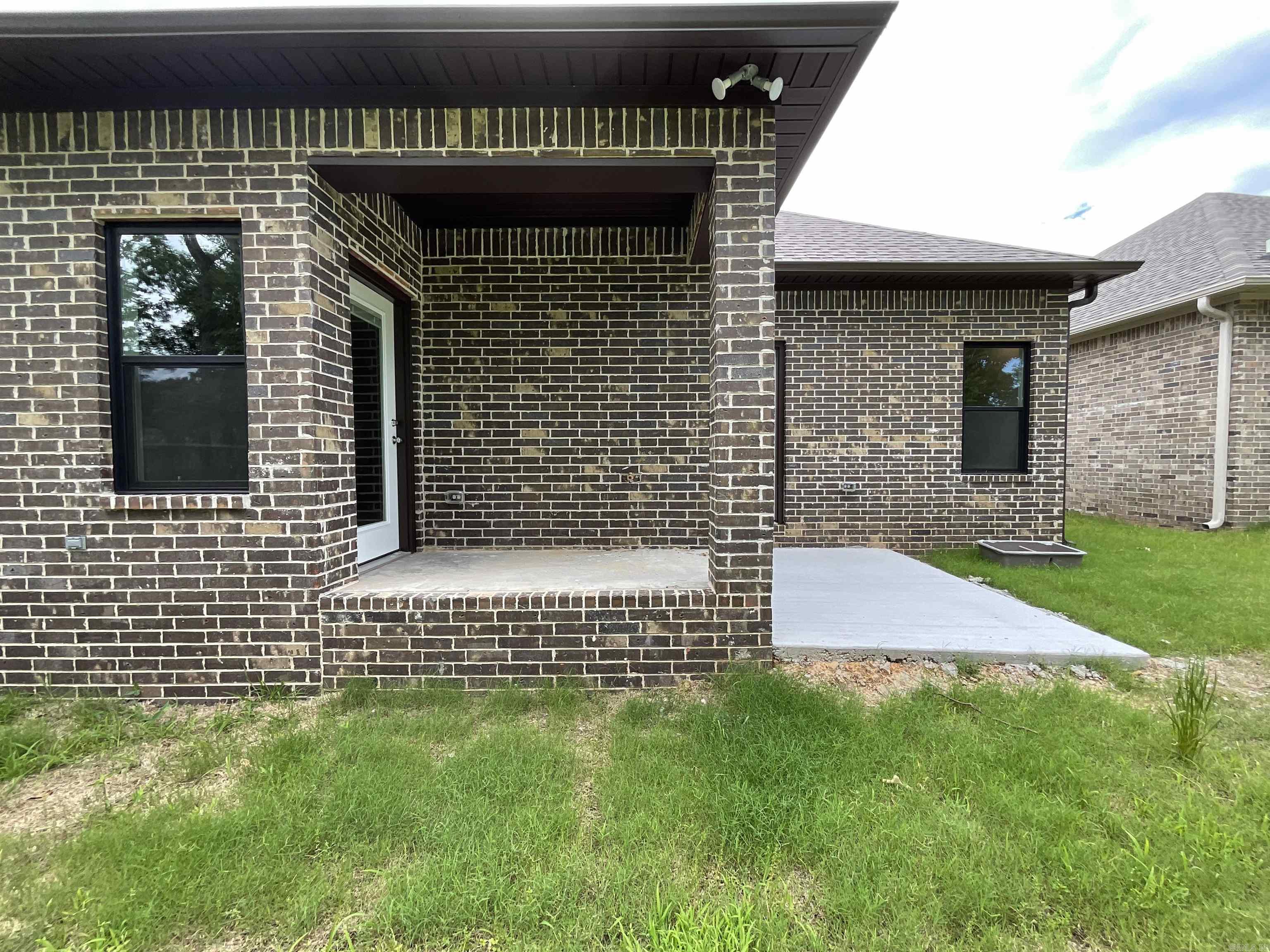933 N Jeff Davis  Jacksonville, AR