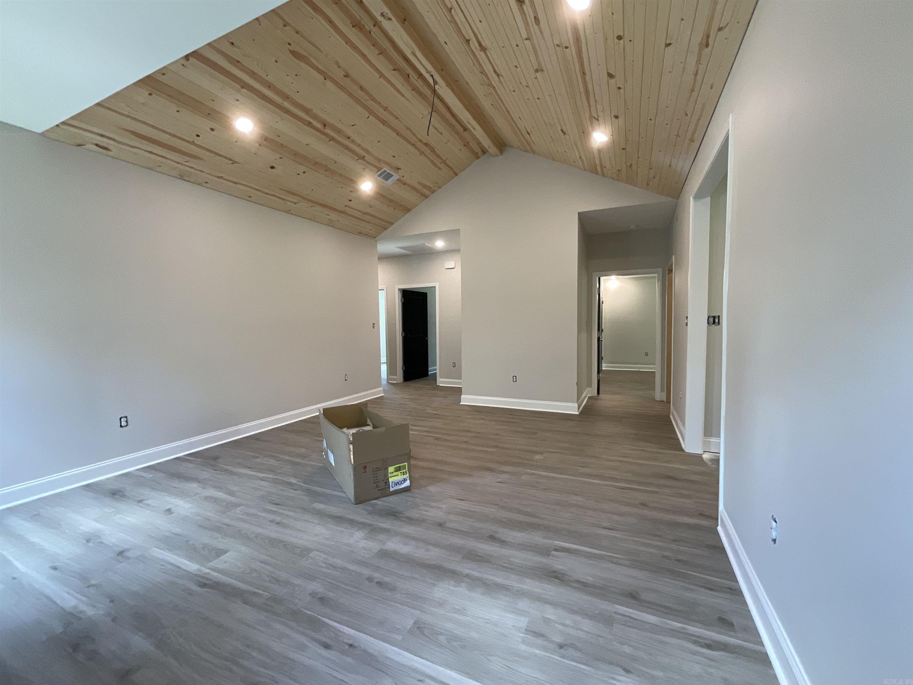 933 N Jeff Davis  Jacksonville, AR