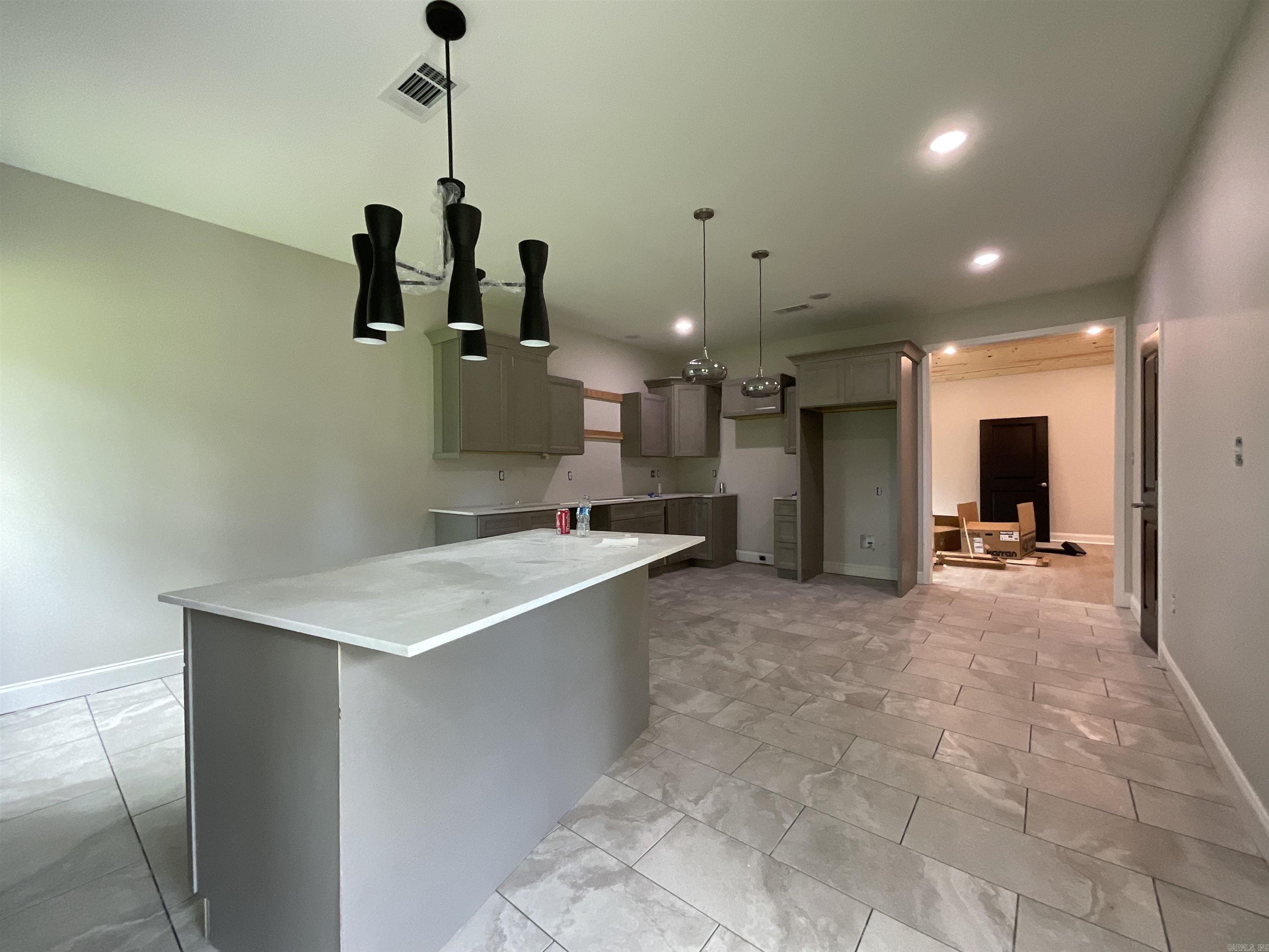 933 N Jeff Davis  Jacksonville, AR