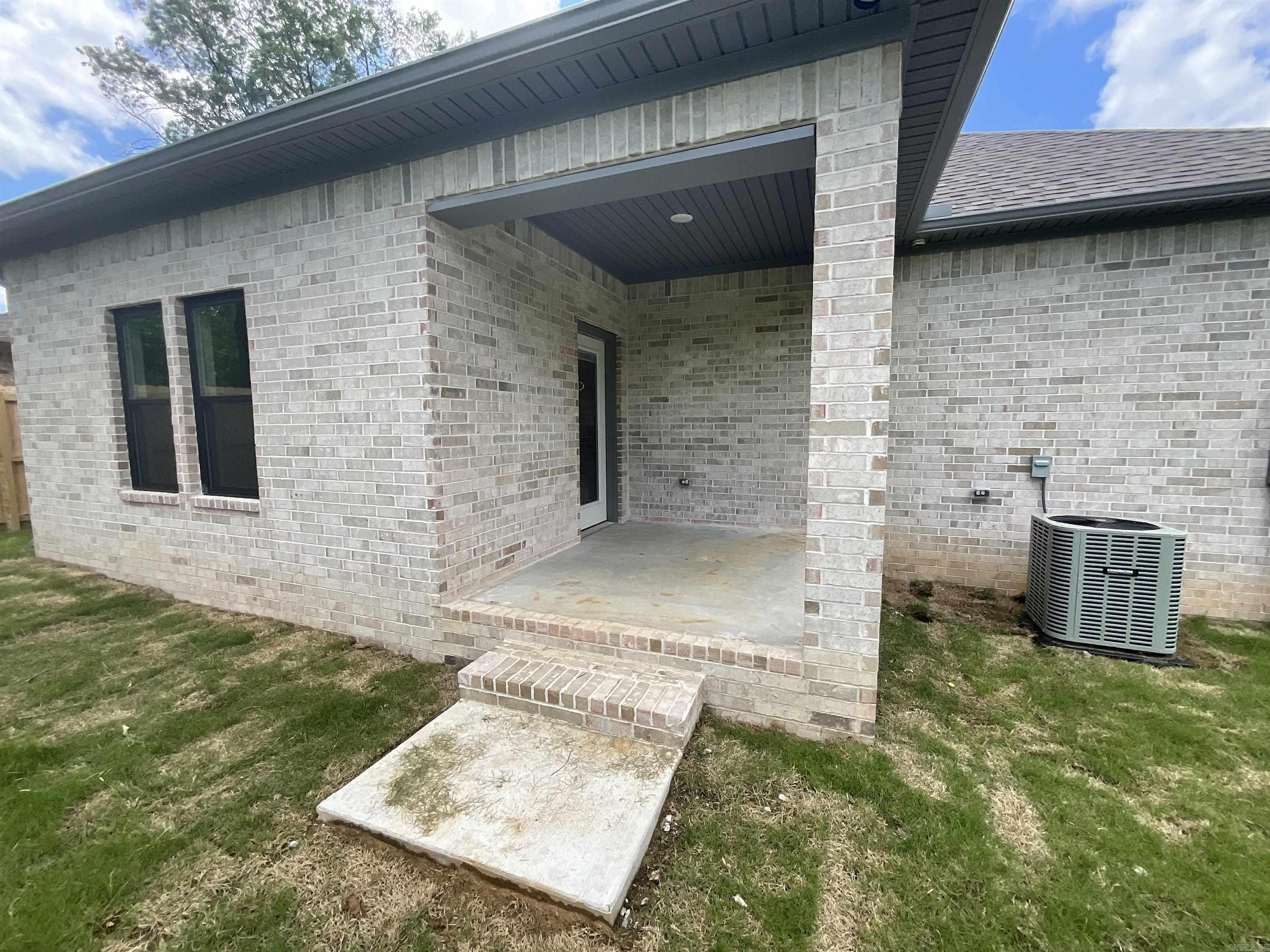 1019 N Jeff Davis  Jacksonville, AR