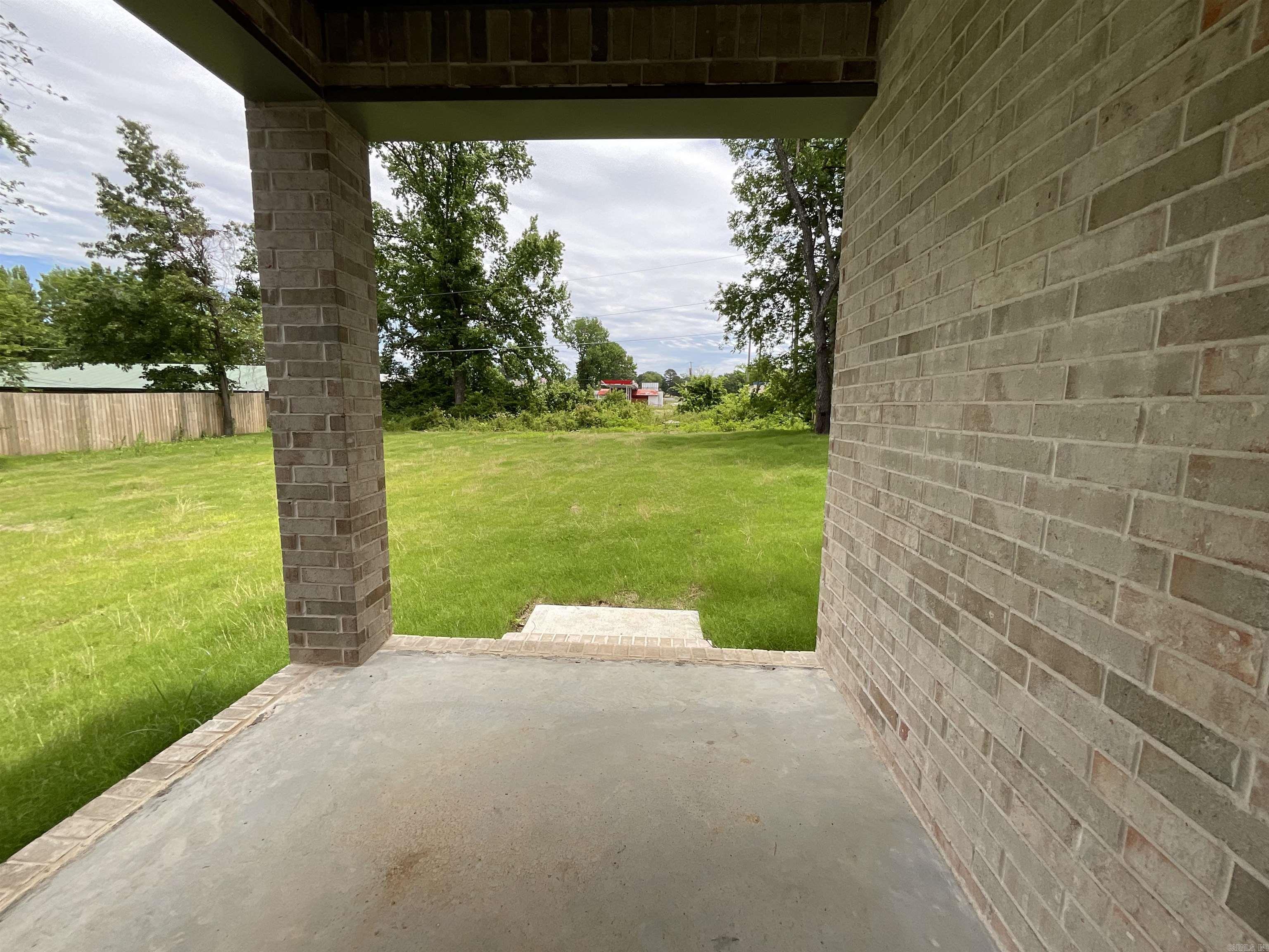 1019 N Jeff Davis  Jacksonville, AR